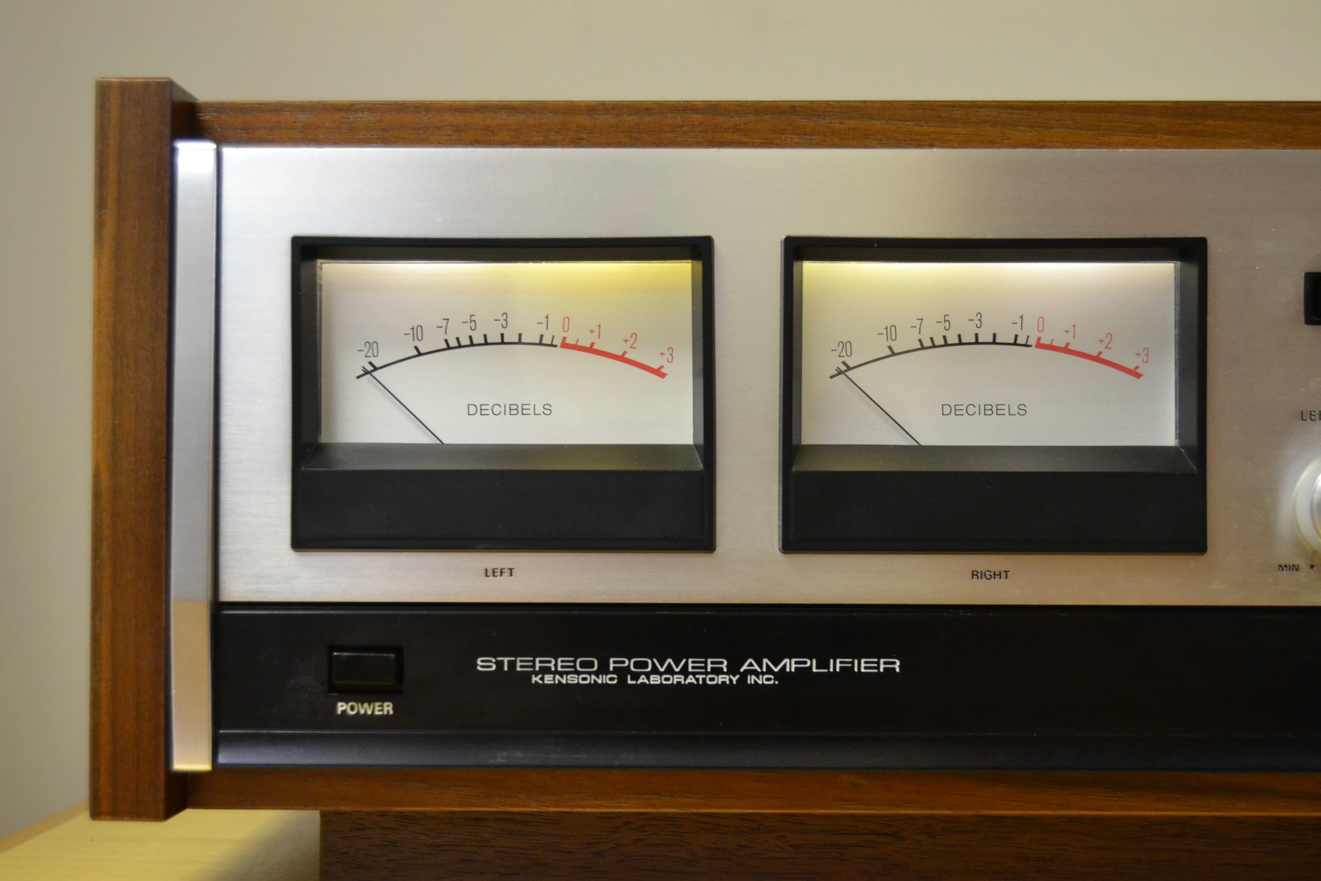 1975 Accuphase C200 Preamplifier - P300 Power Amplifier - T100 Tuner - New Hardwood Cases - Image 16