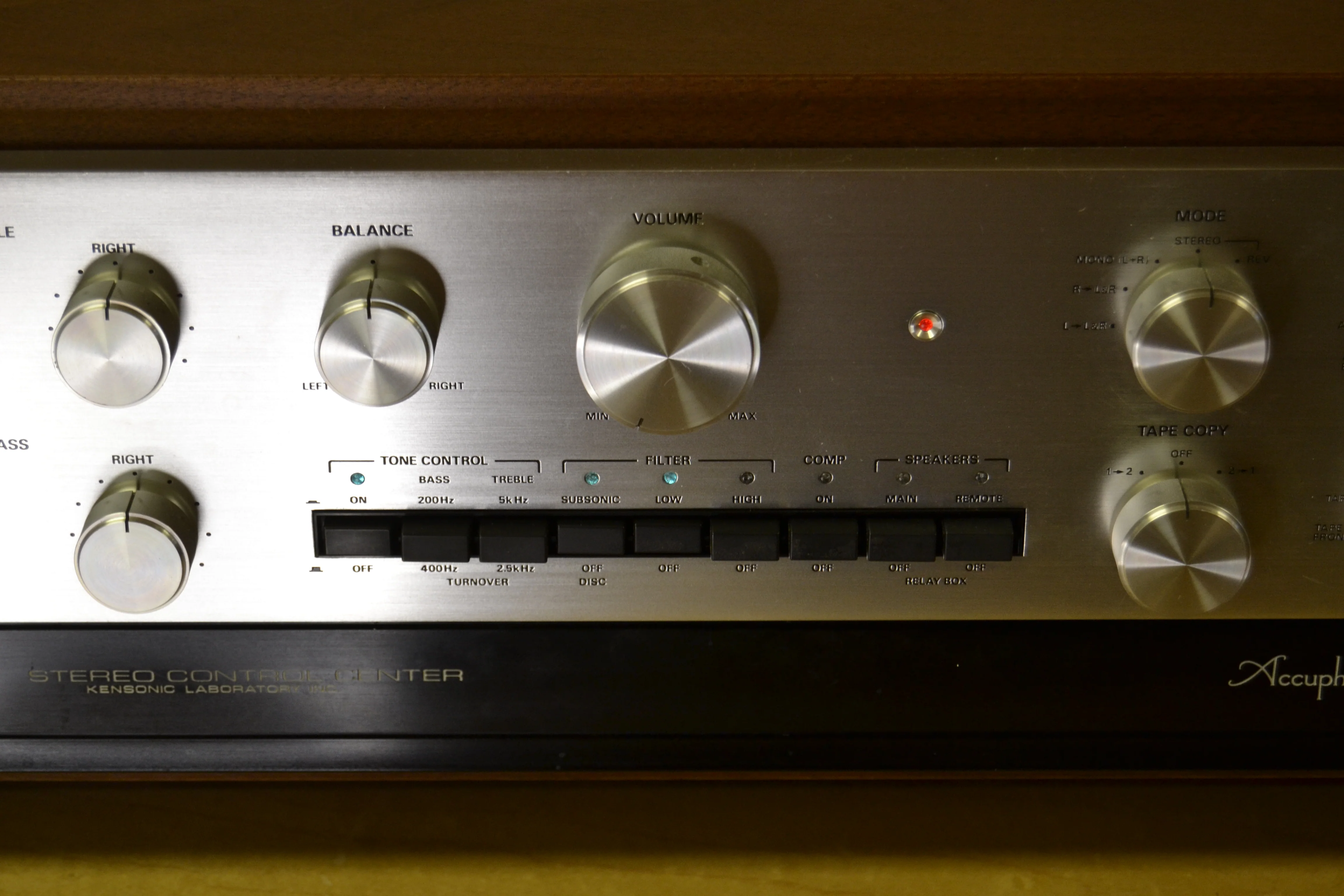 1975 Accuphase C200 Preamplifier - P300 Power Amplifier - T100 Tuner - New Hardwood Cases - Image 21