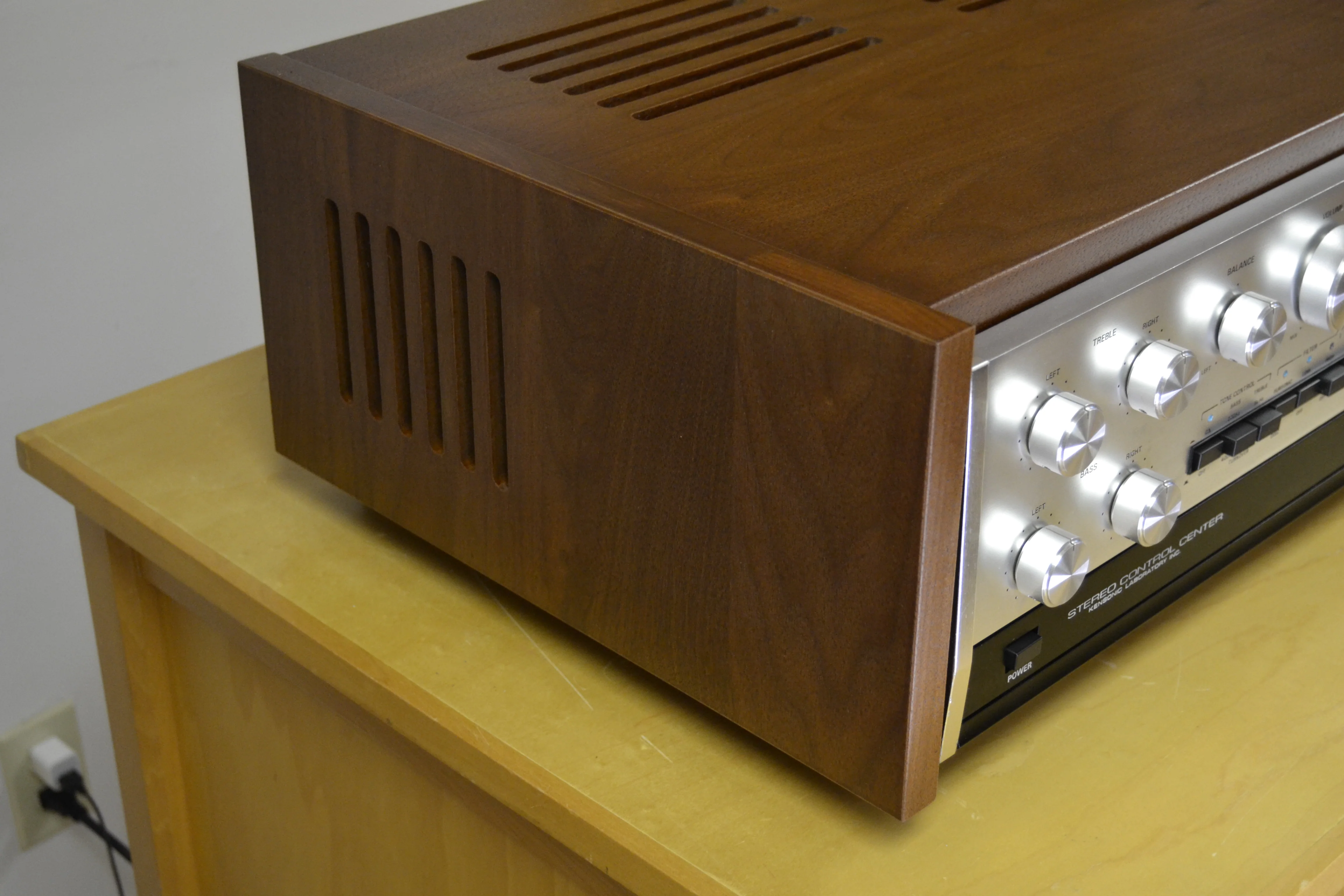 1975 Accuphase C200 Preamplifier - P300 Power Amplifier - T100 Tuner - New Hardwood Cases - Image 24