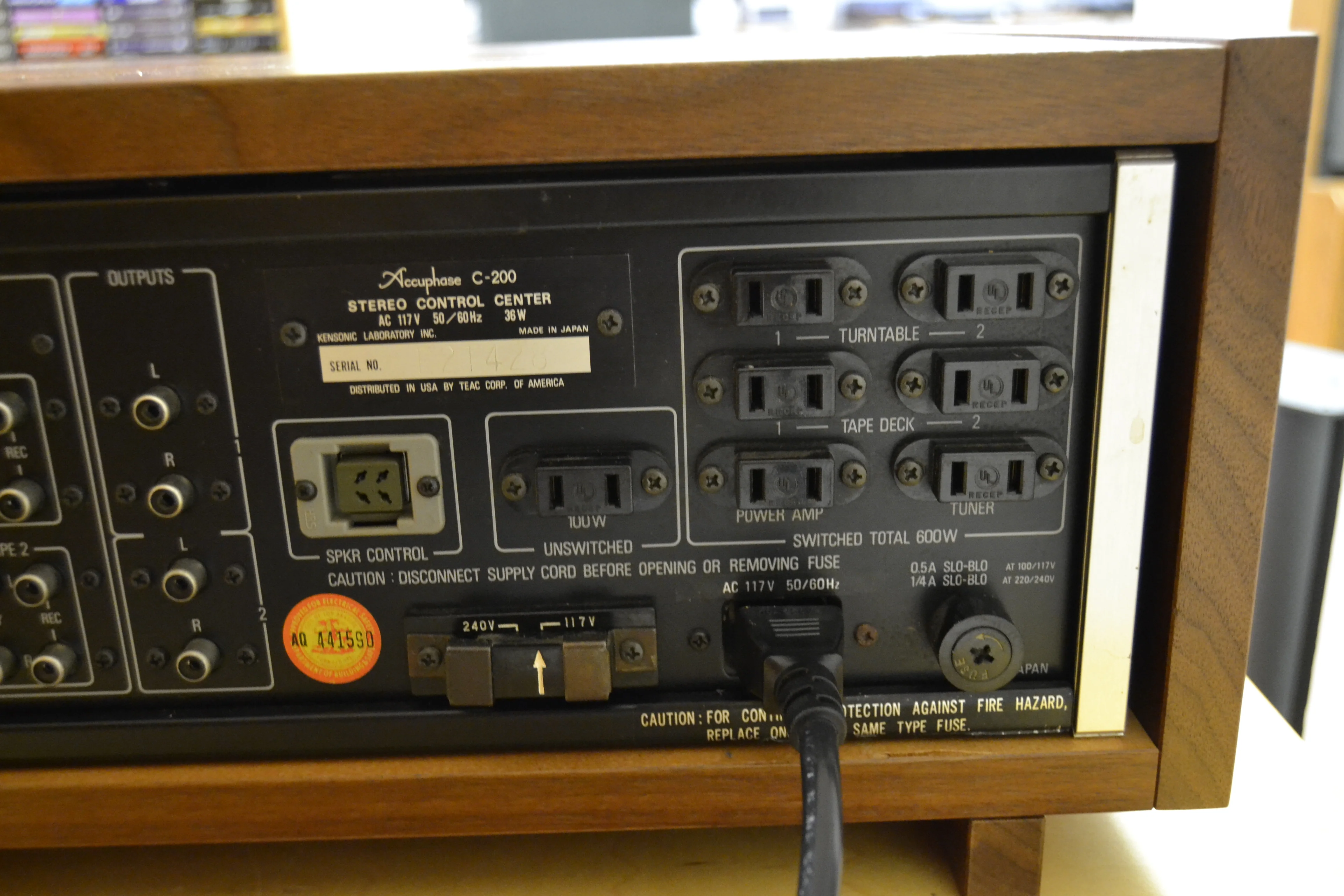 1975 Accuphase C200 Preamplifier - P300 Power Amplifier - T100 Tuner - New Hardwood Cases - Image 28