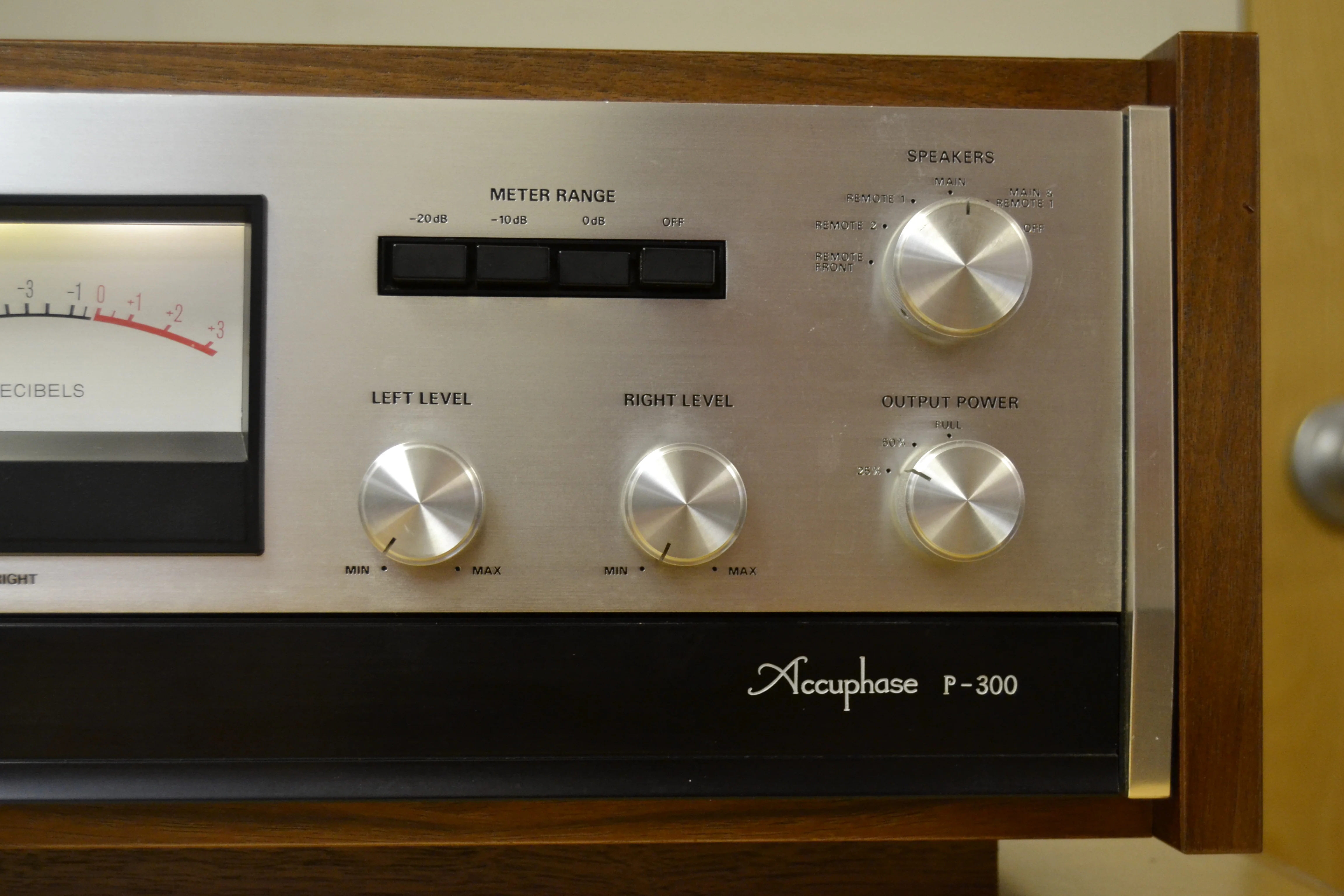 1975 Accuphase C200 Preamplifier - P300 Power Amplifier - T100 Tuner - New Hardwood Cases - Image 31