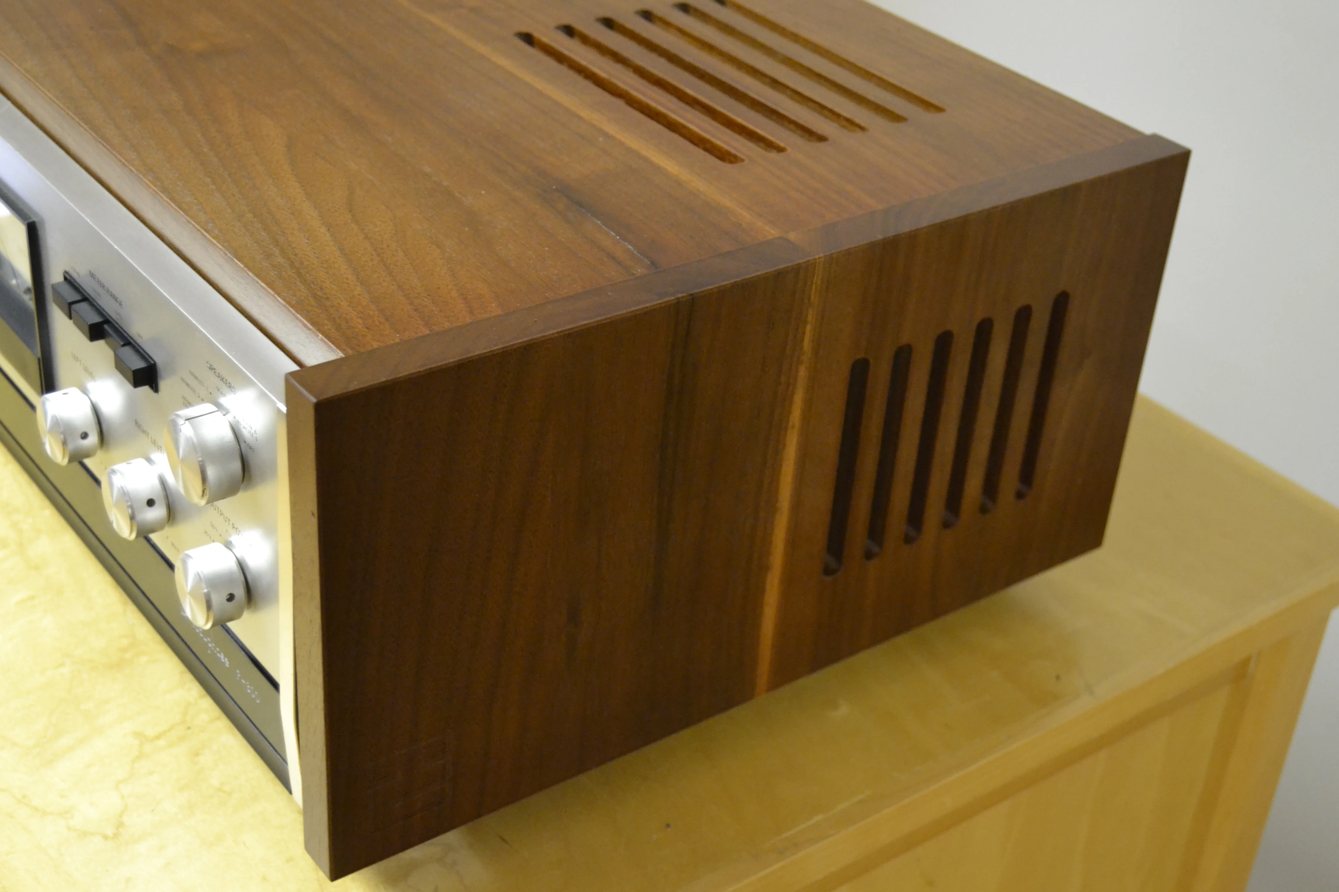 1975 Accuphase C200 Preamplifier - P300 Power Amplifier - T100 Tuner - New Hardwood Cases - Image 33