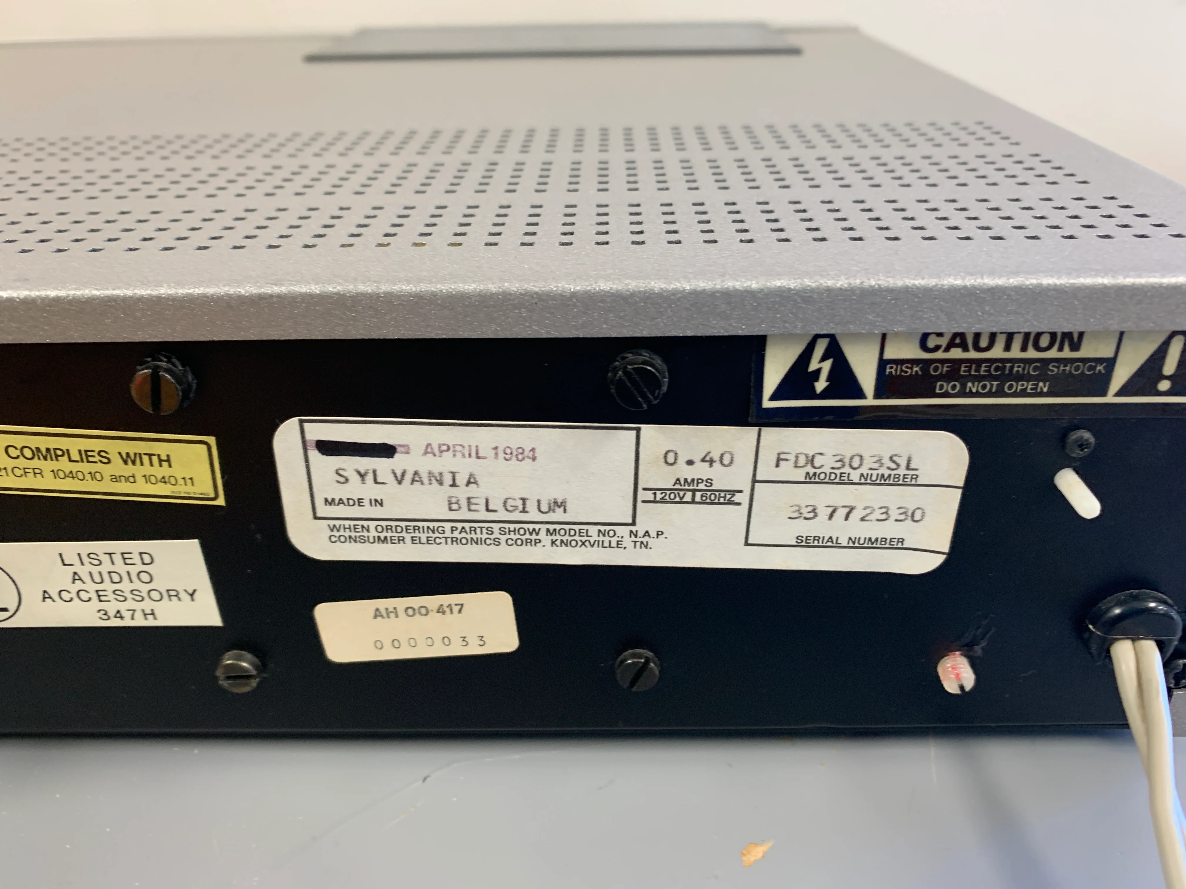 1984 Sylvania FDC303 Single CD Player ( Philips CD303 / Magnavox FD3030 ) - Image 17