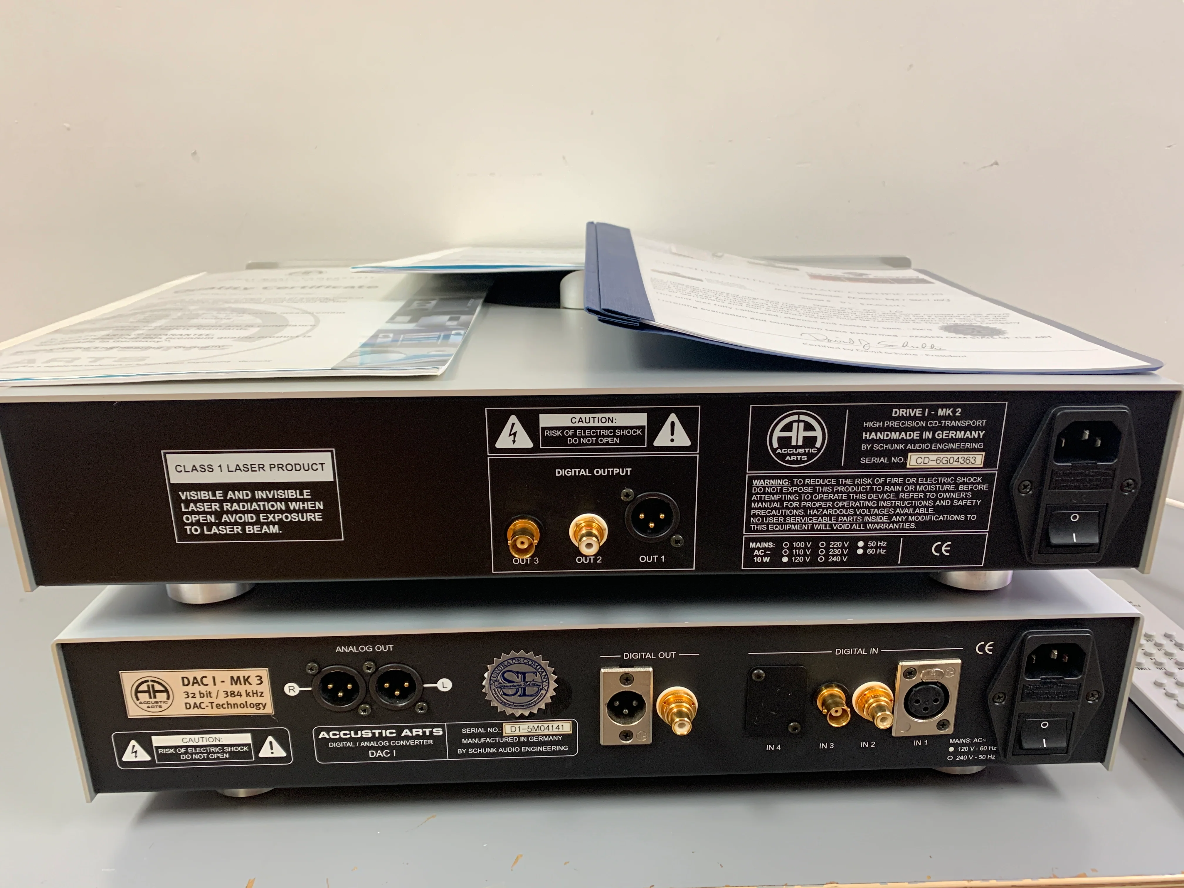 Accustic Arts DRIVE1 and Upgraded DAC1 * Cd Transport and DAC * Remote * Manuals * Boxes - Image 19