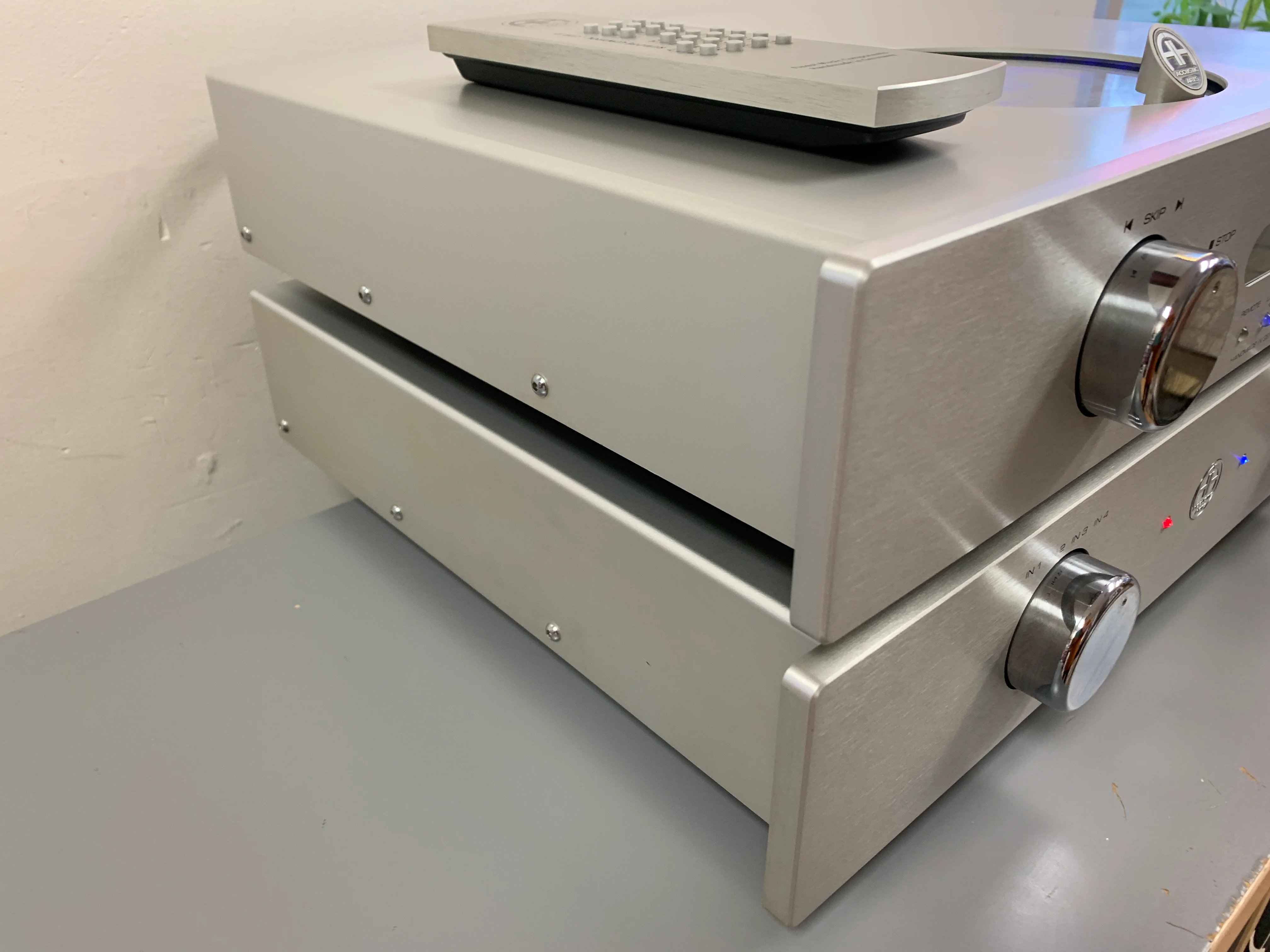 Accustic Arts DRIVE1 and Upgraded DAC1 * Cd Transport and DAC * Remote * Manuals * Boxes - Image 9