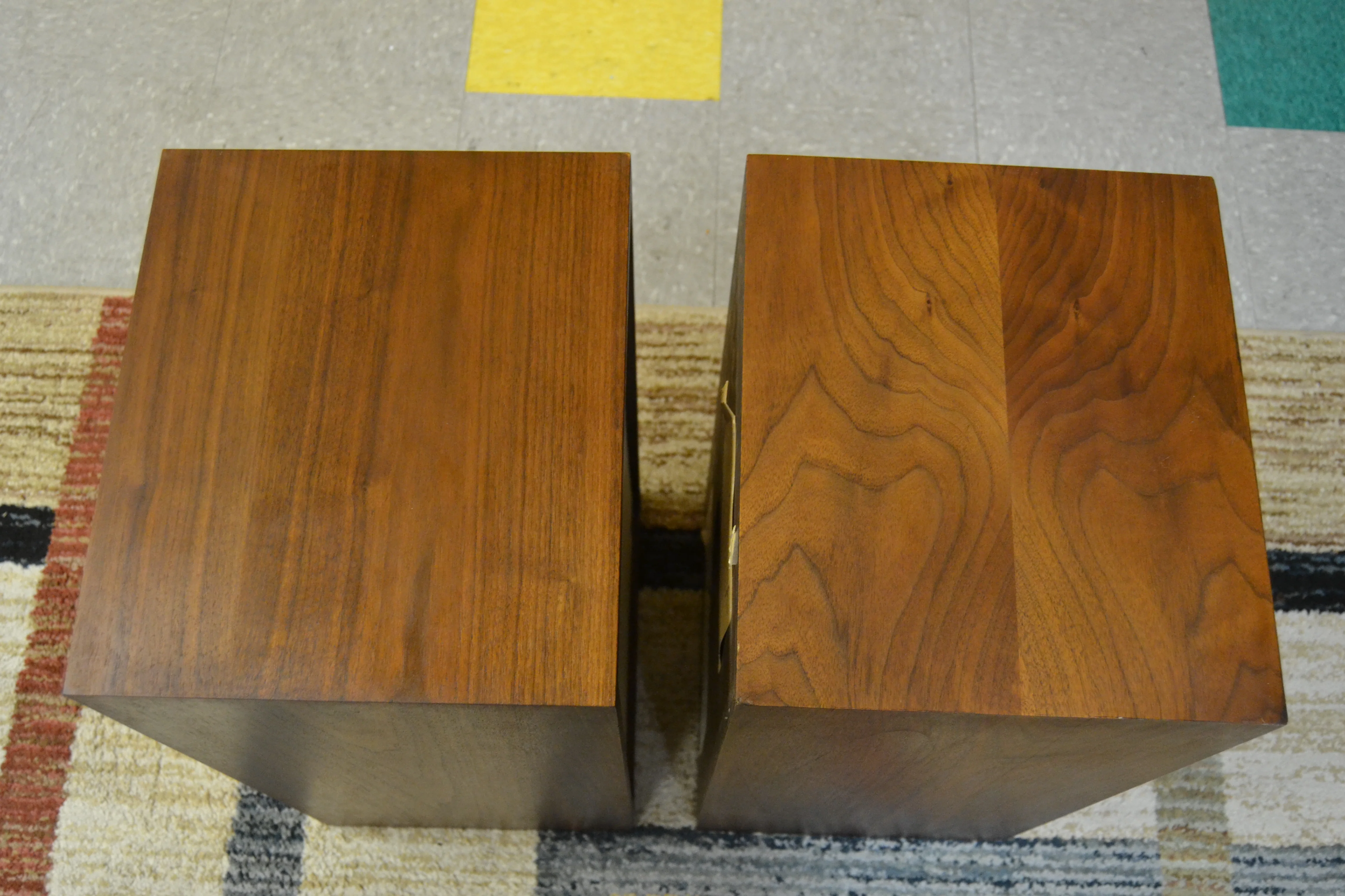 Acoustic Research AR2ax Floor Standing Speakers