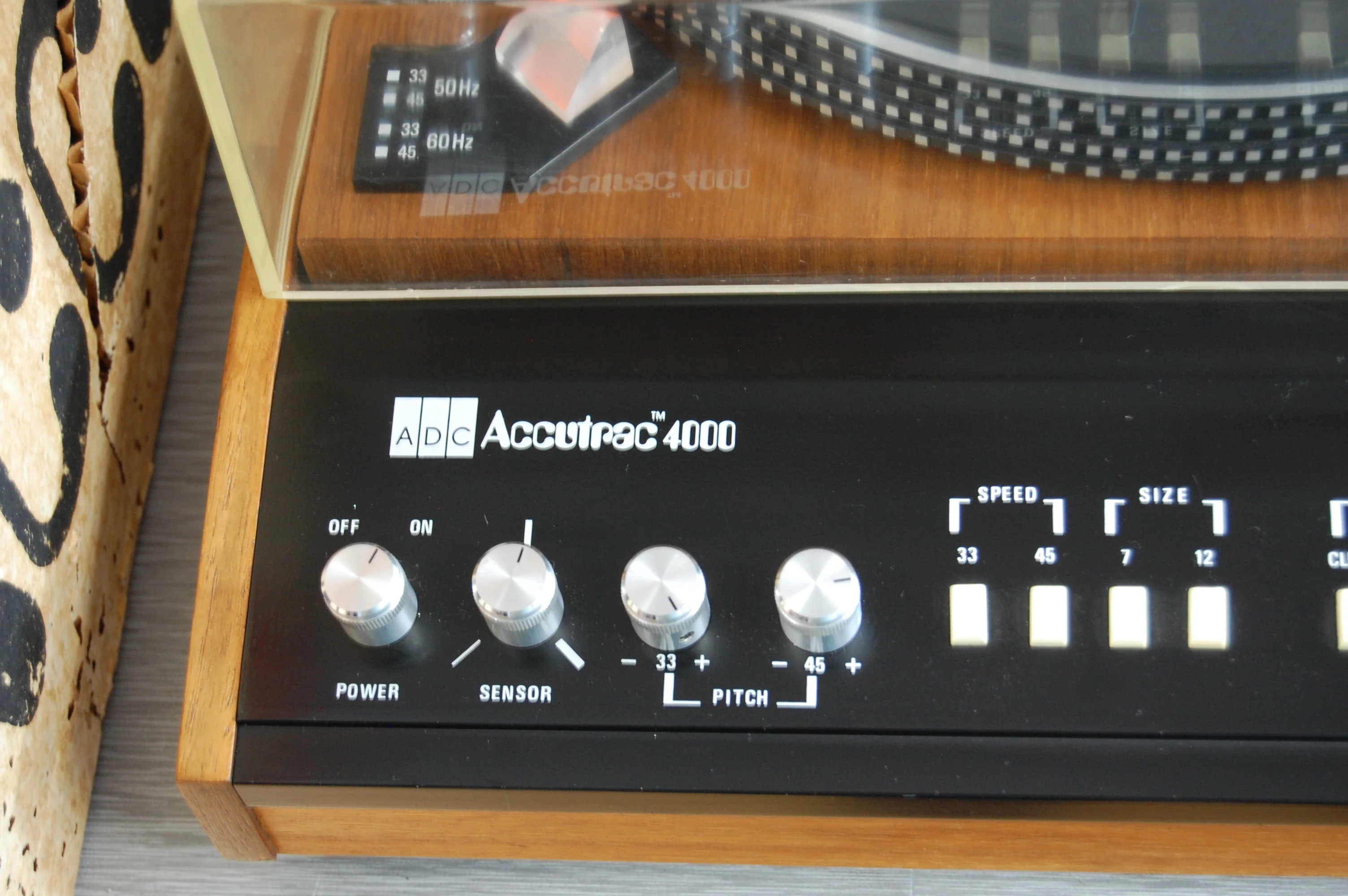 ADC Accutrac 4000 Programmable Turntable - Remote Control - Box - Image 3