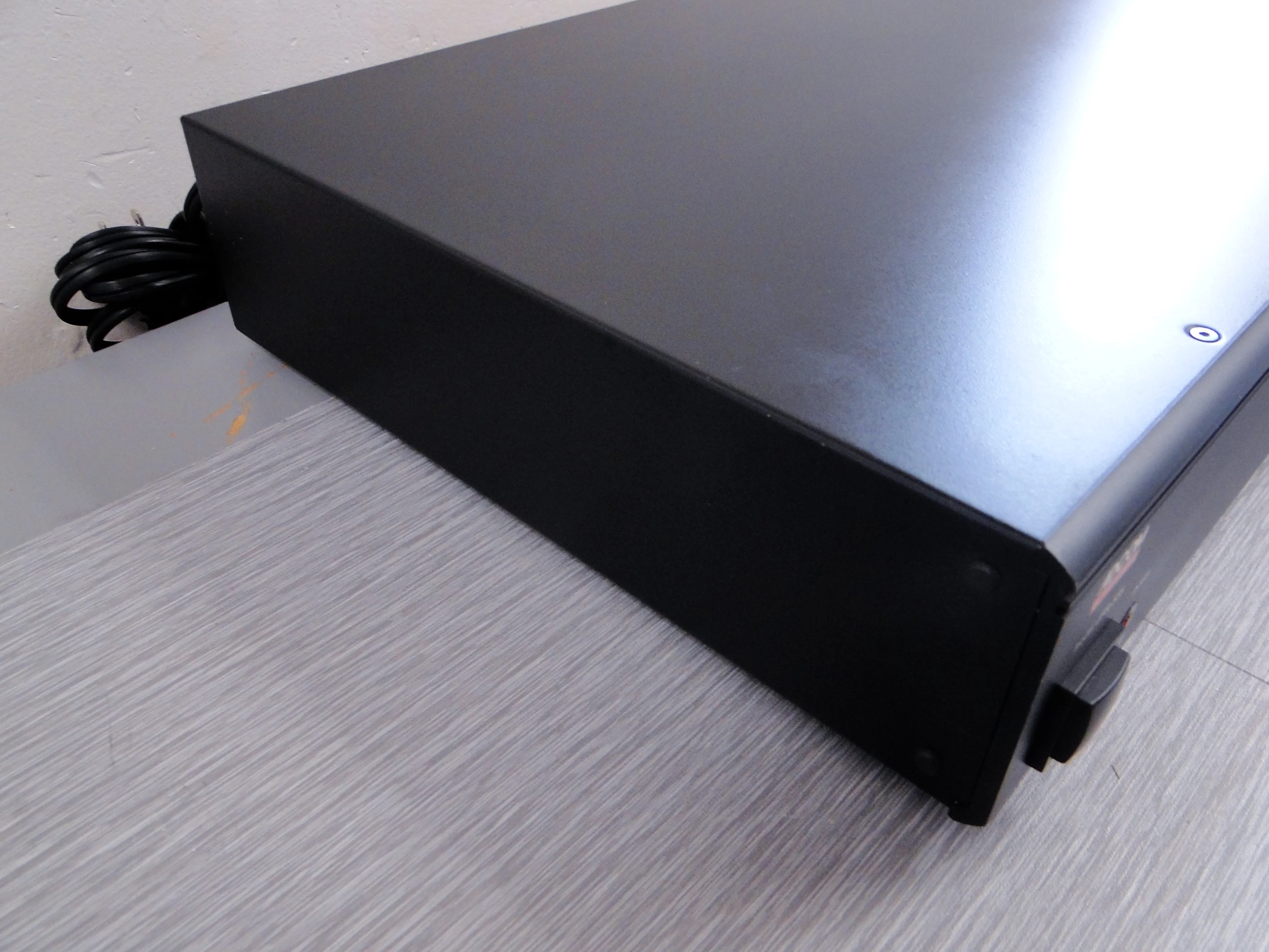 Adcom GFA-535 Stereo Power Amplifier - Image 5