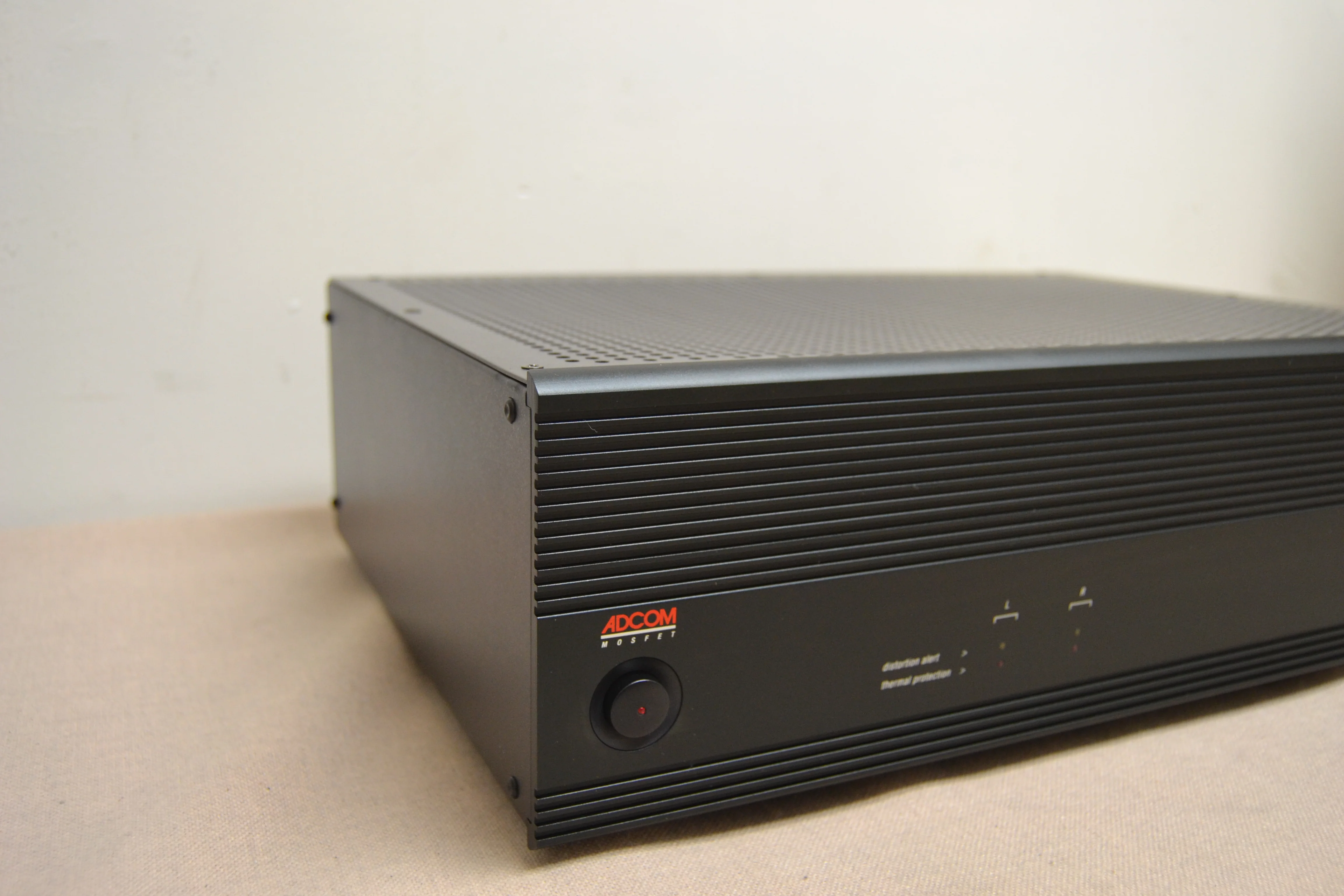 Adcom GFA-5400 Stereo Power Amplifier * 125W RMS - Image 5