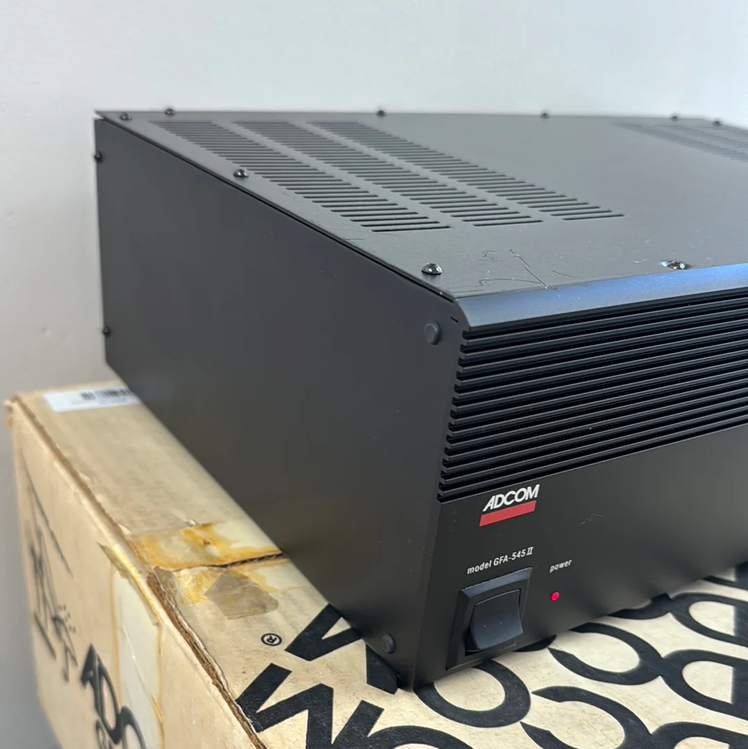 Adcom GFA-545 MKII Stereo Power Amplifier - Image 6
