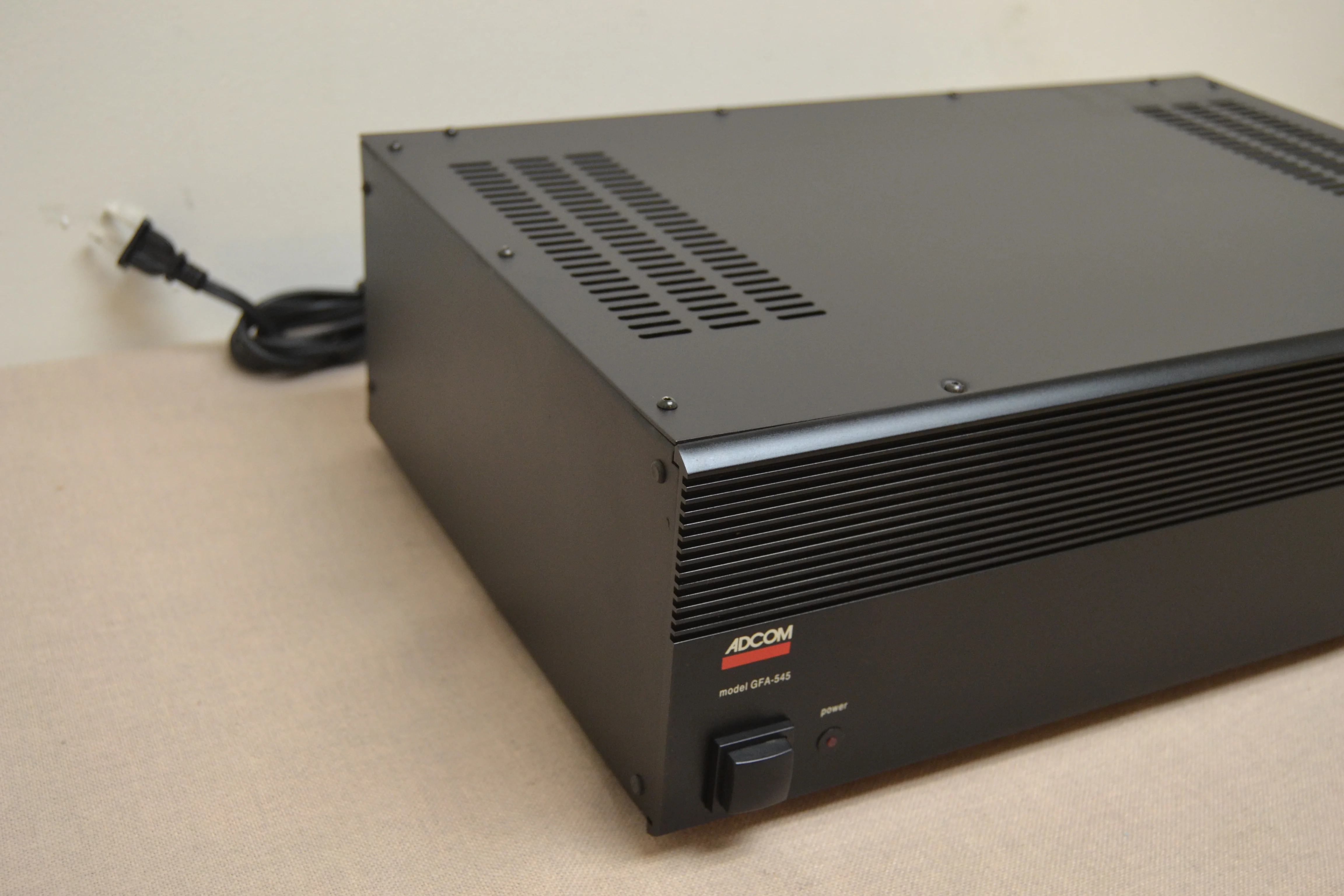 Adcom GFA-545 Stereo Power Amplifier * 100W RMS - Image 7