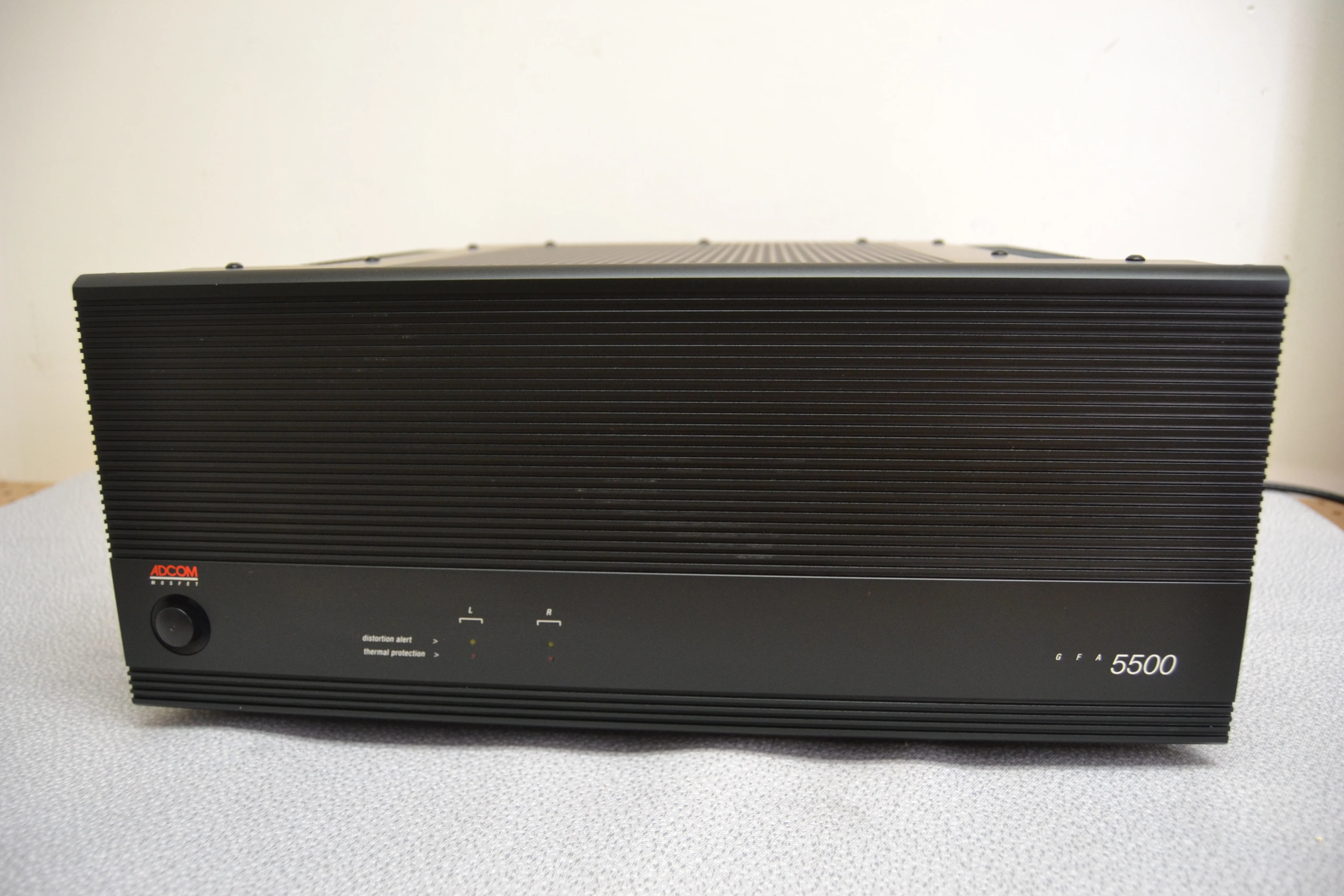 Adcom GFA-5500 Power Amplifier * 200W RMS * 1995 - Image 5