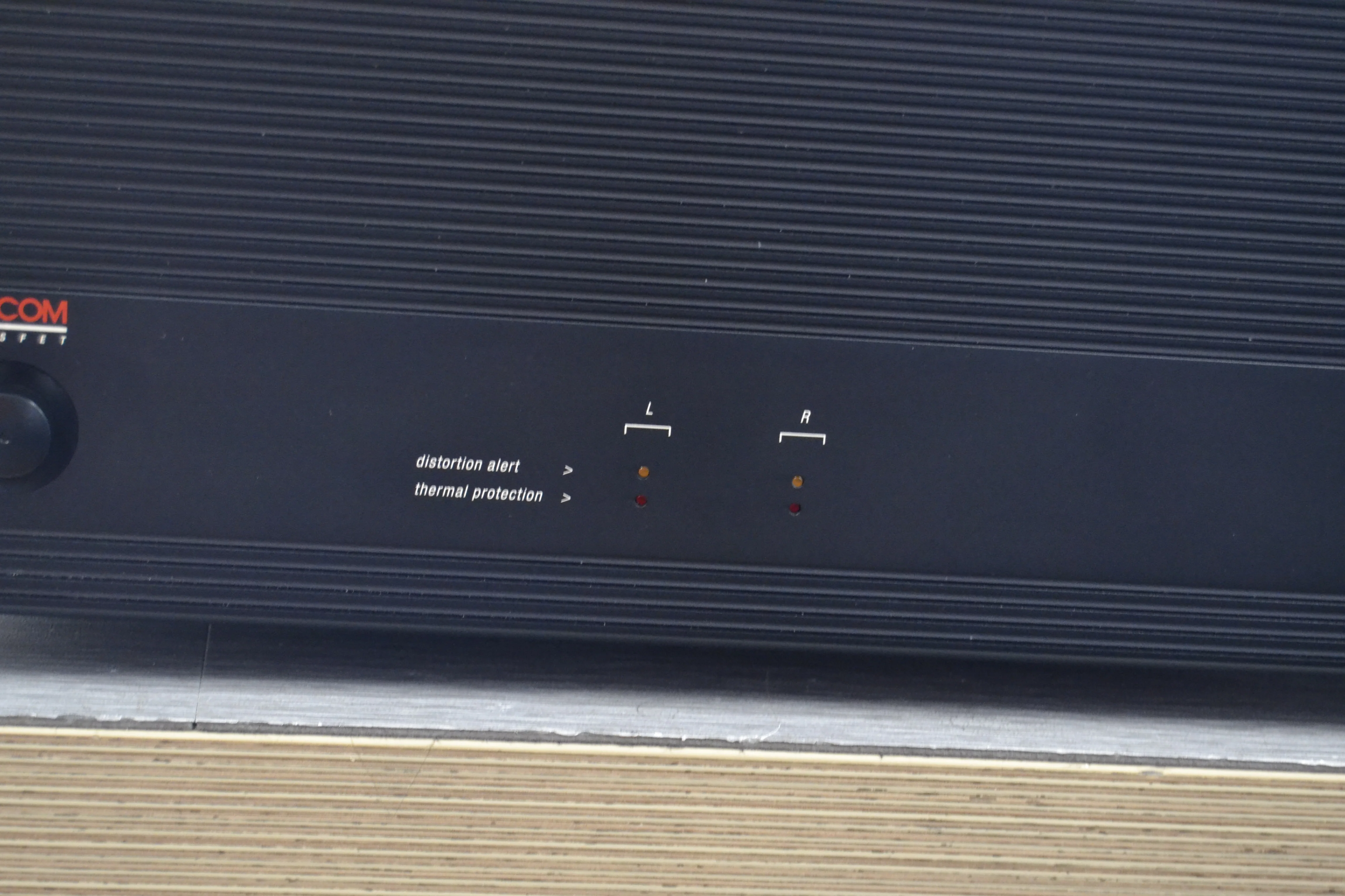 Adcom GFA 5500 Stereo Power Amplifier - Image 3