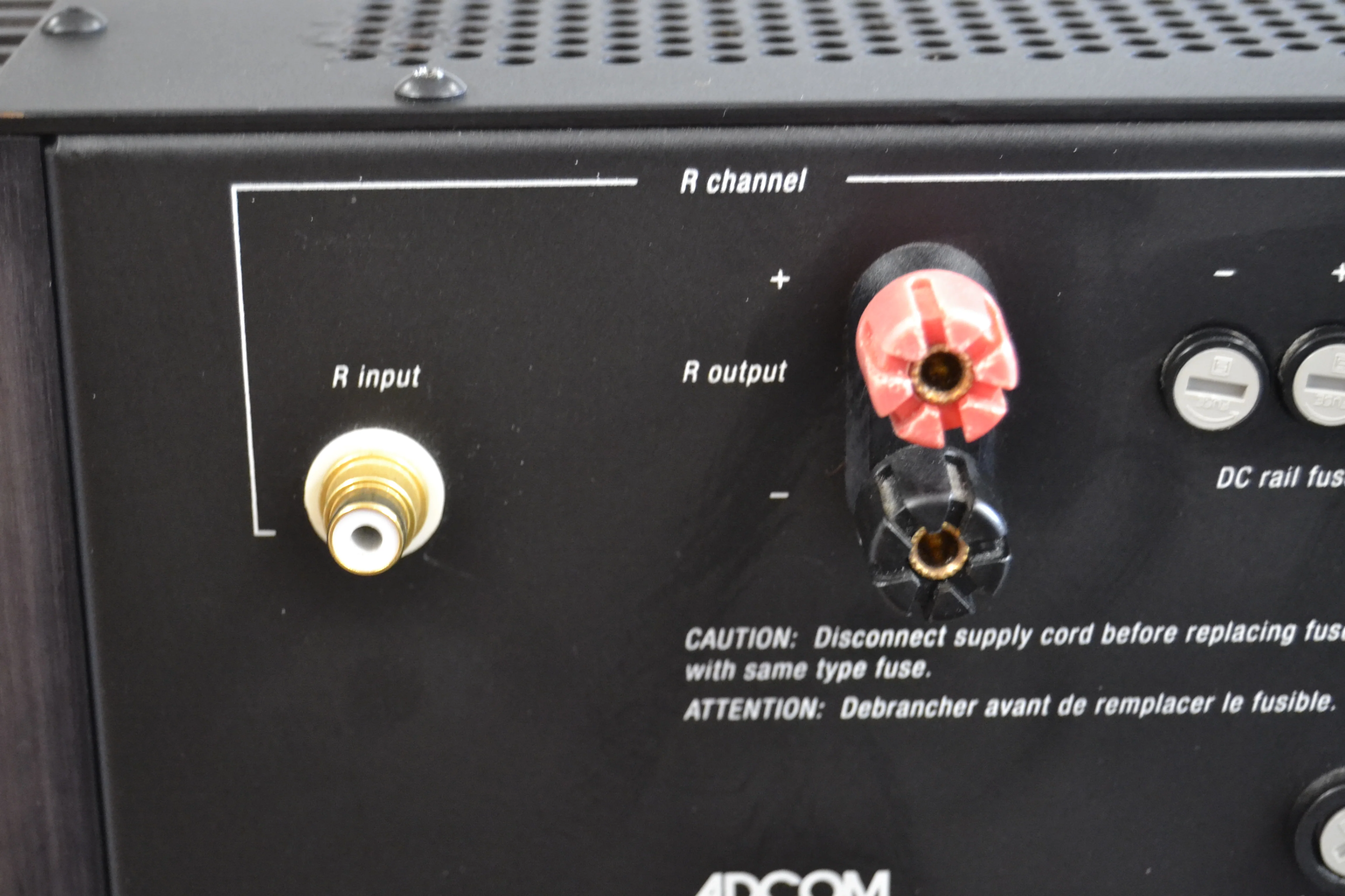 Adcom GFA 5500 Stereo Power Amplifier - Image 9