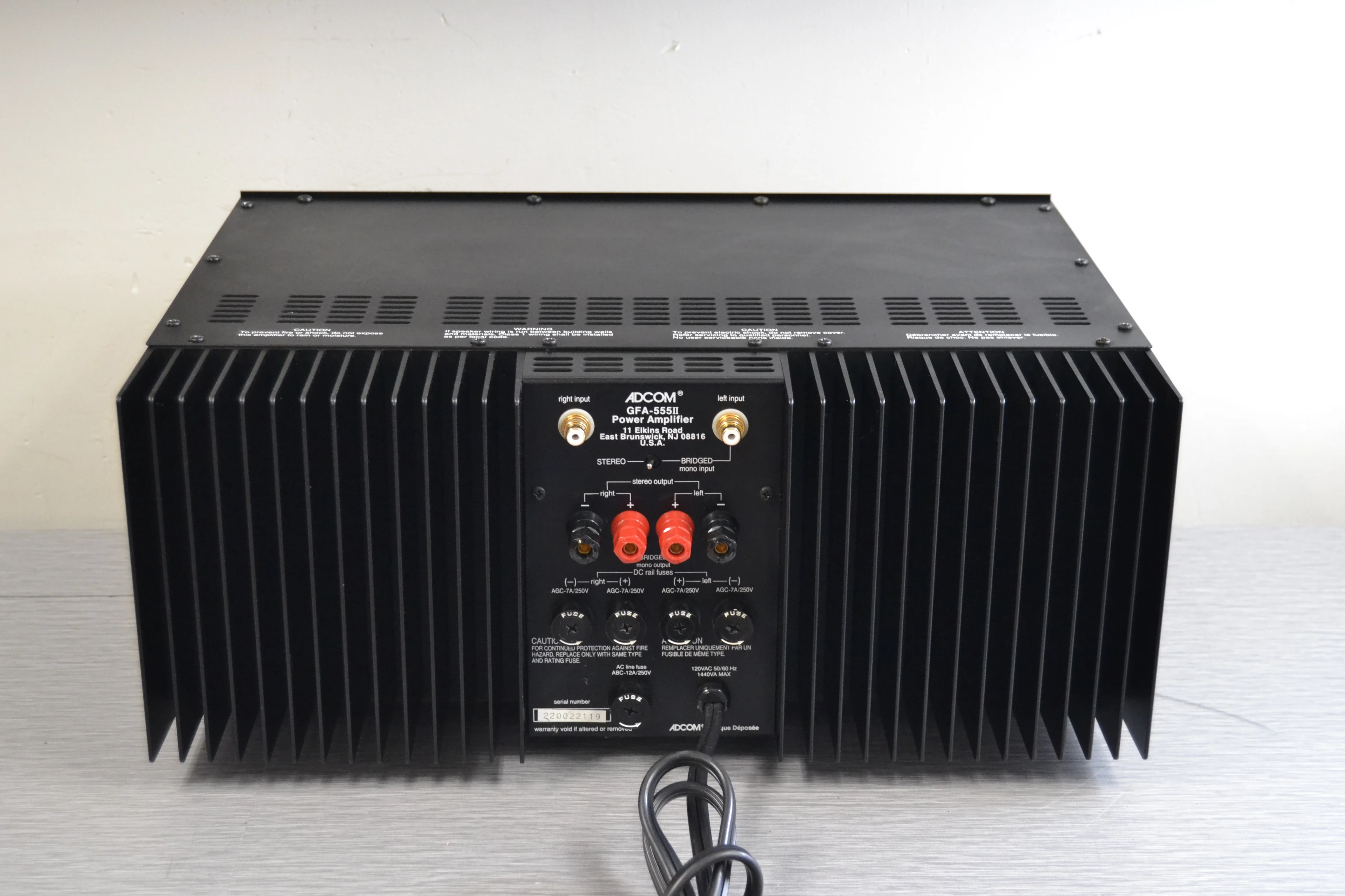Adcom GFA 555 II * Power Amplifier * 200W RMS - Image 7