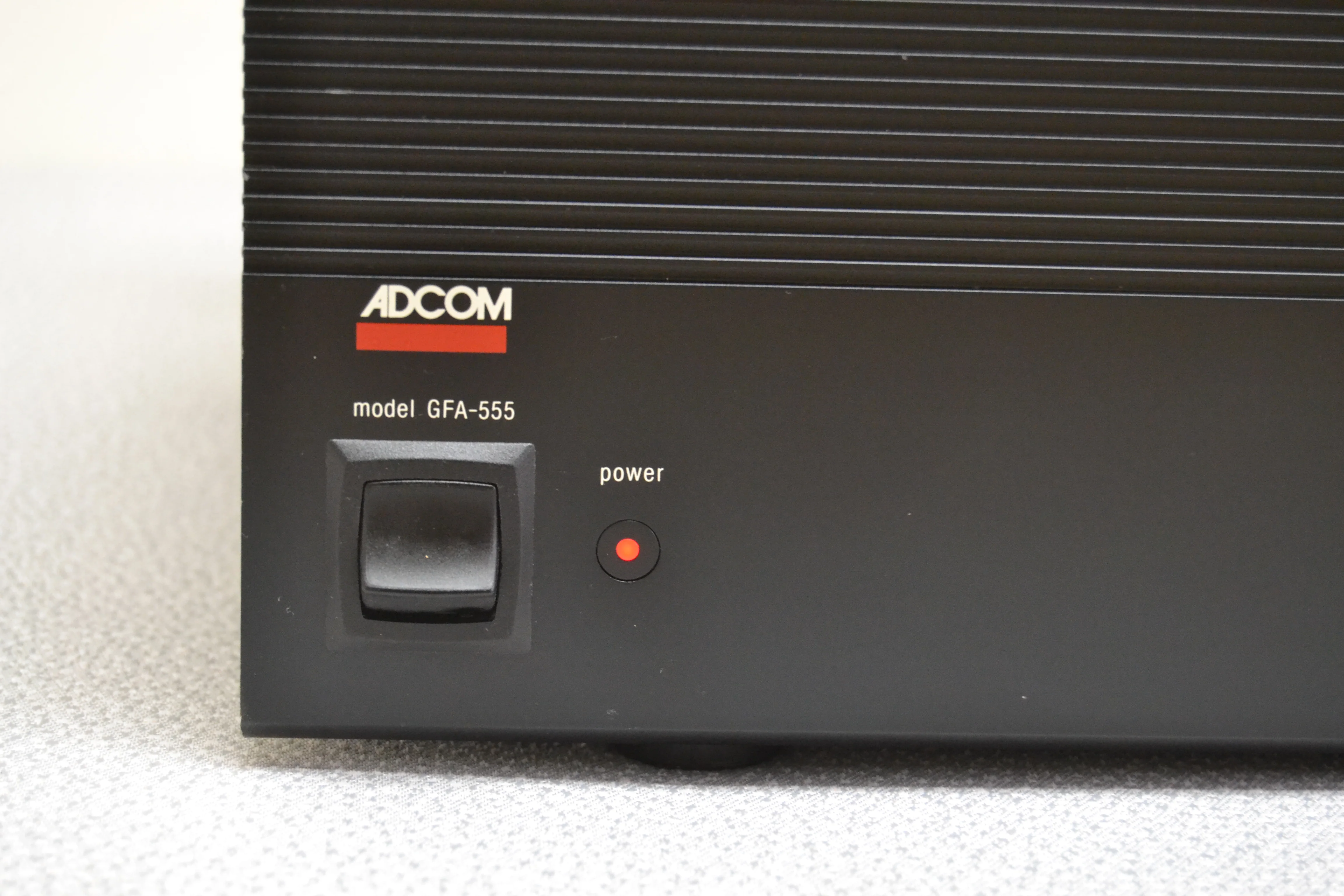 Adcom GFA-555 Stereo Power Amplifier * 200W RMS * 1985 - Image 2