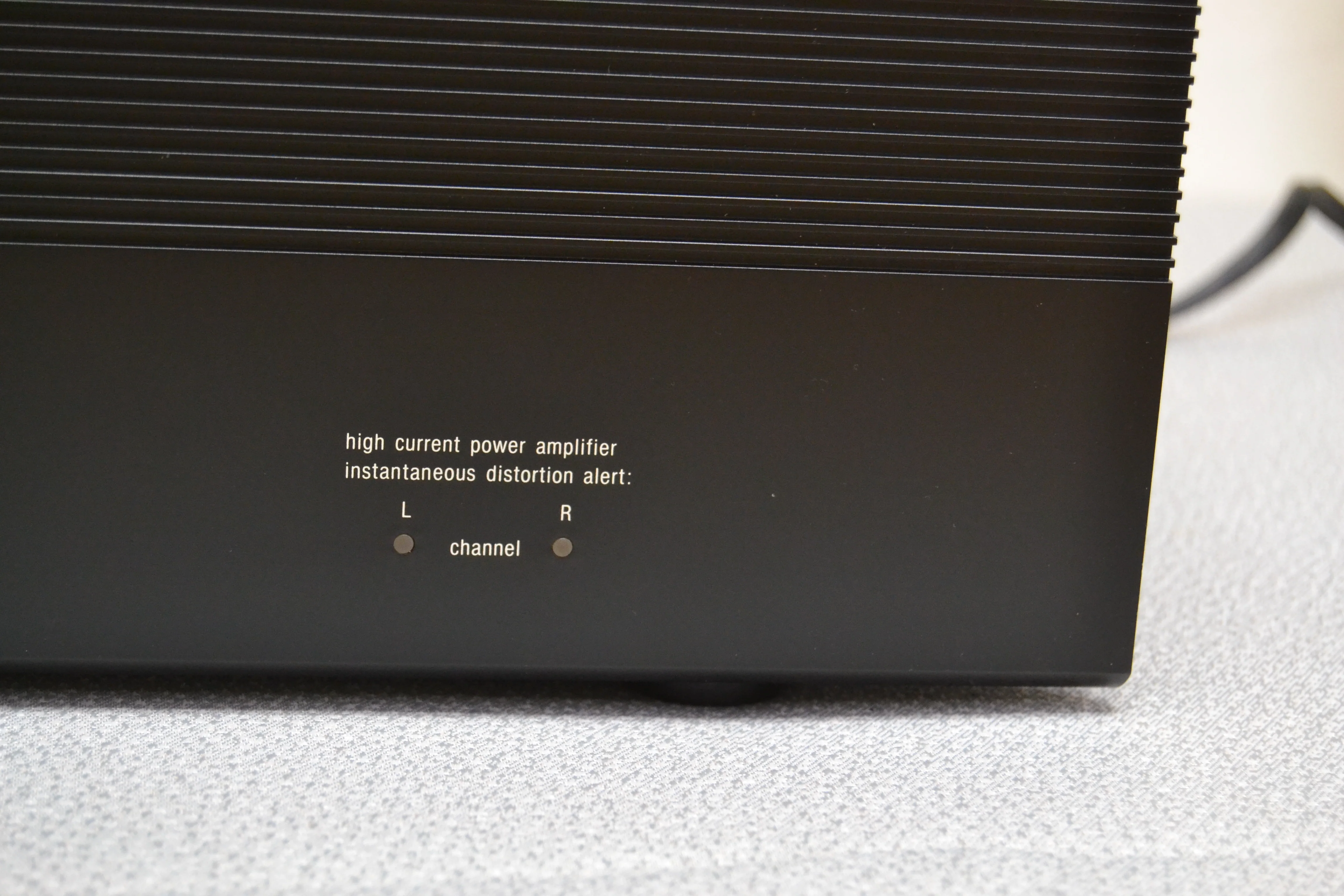 Adcom GFA-555 Stereo Power Amplifier * 200W RMS * 1985 - Image 3