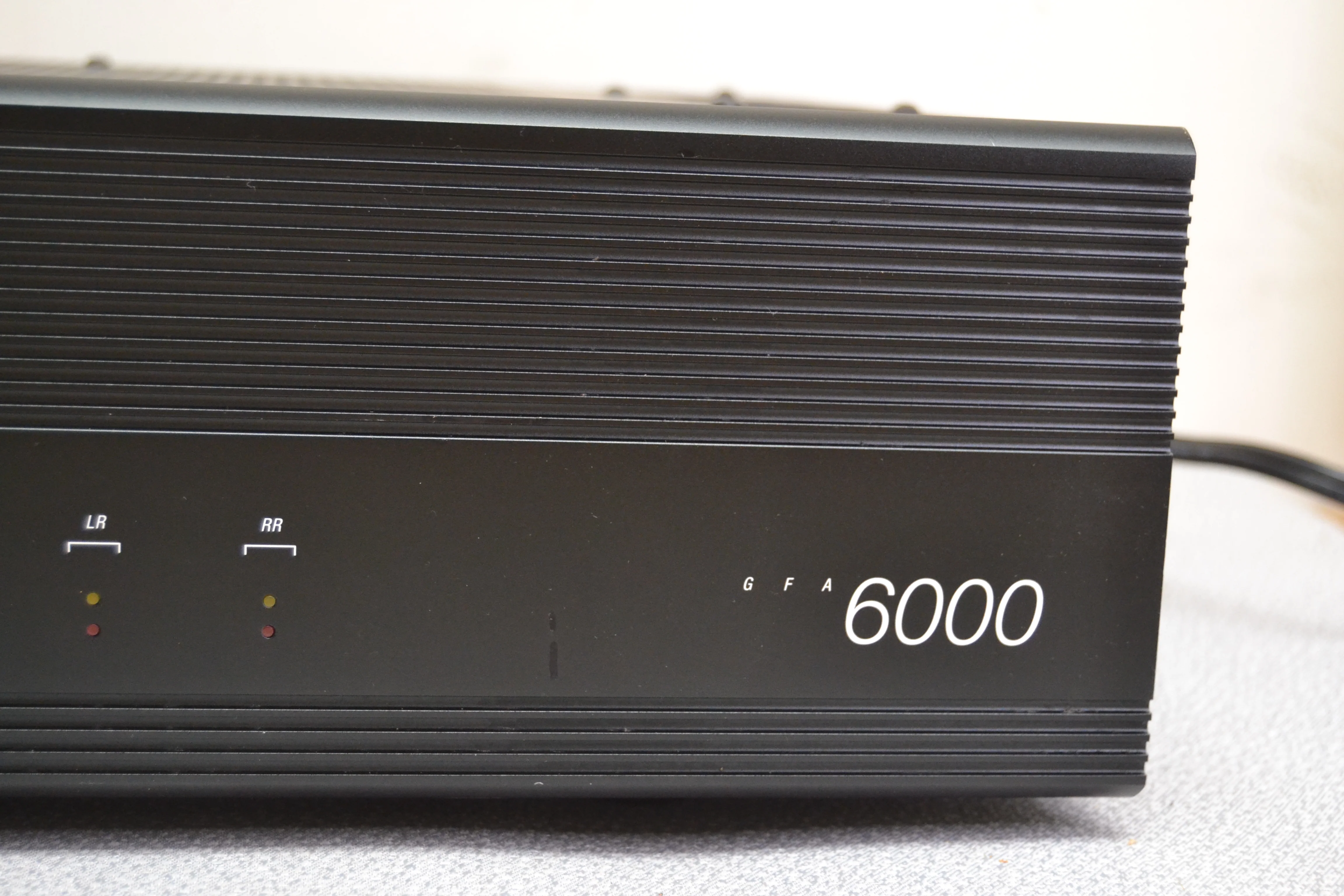 Adcom GFA-6000  Multi Channel Power Amplifier (1995) * 100W RMS x 5 - Image 4