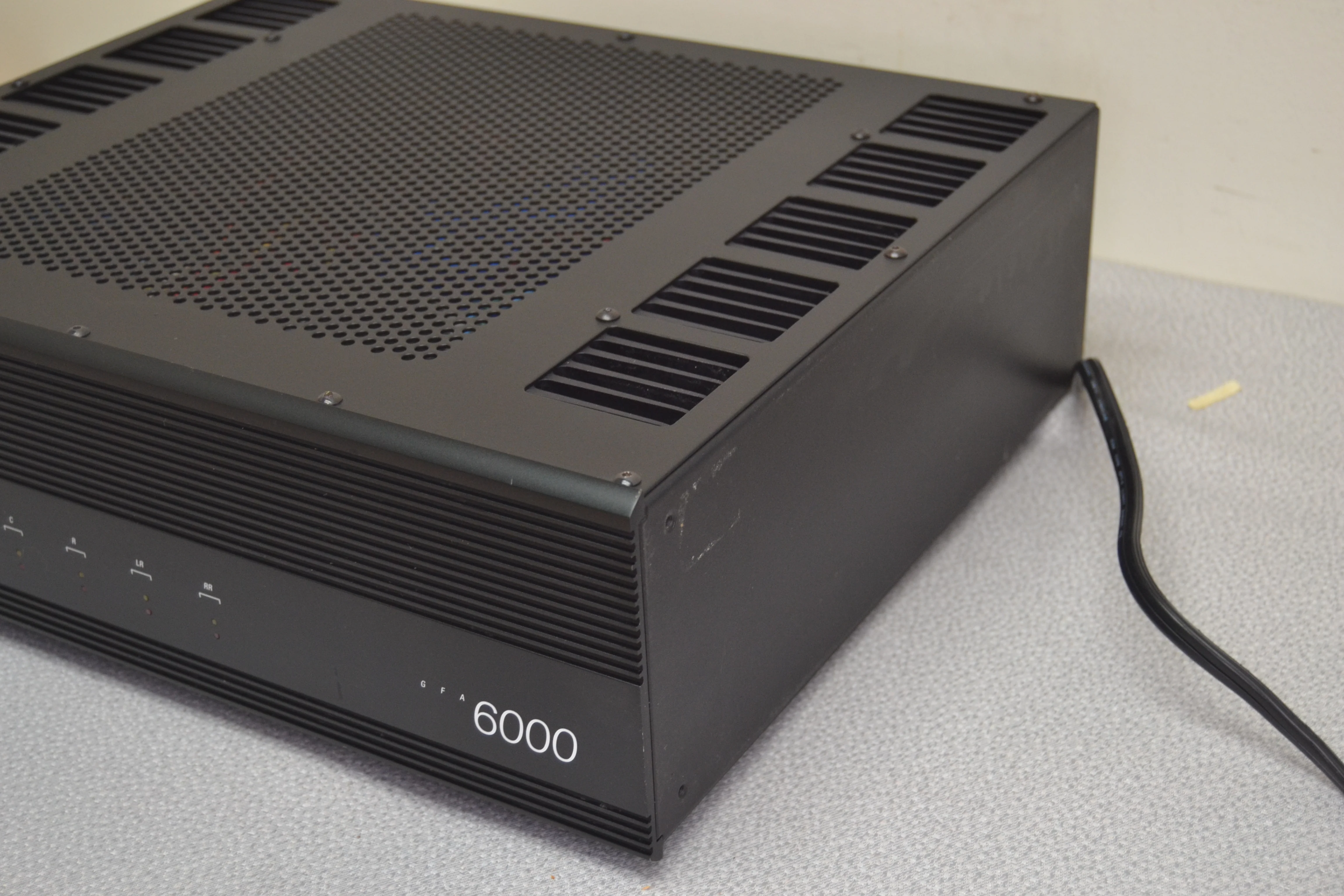 Adcom GFA-6000  Multi Channel Power Amplifier (1995) * 100W RMS x 5 - Image 6