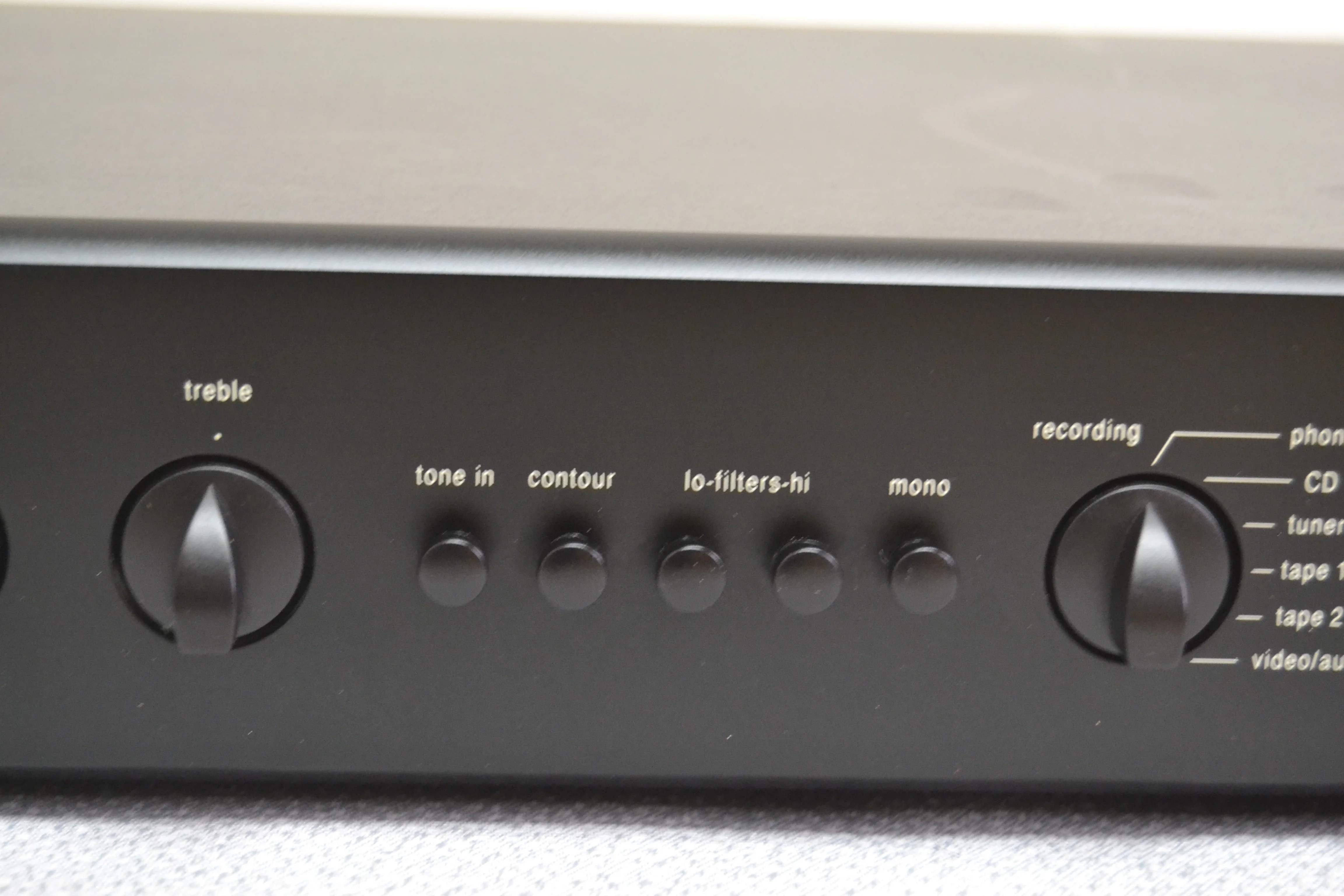 Adcom GFP-555  Stereo Pre-Amplifier (1986-90) - Image 4