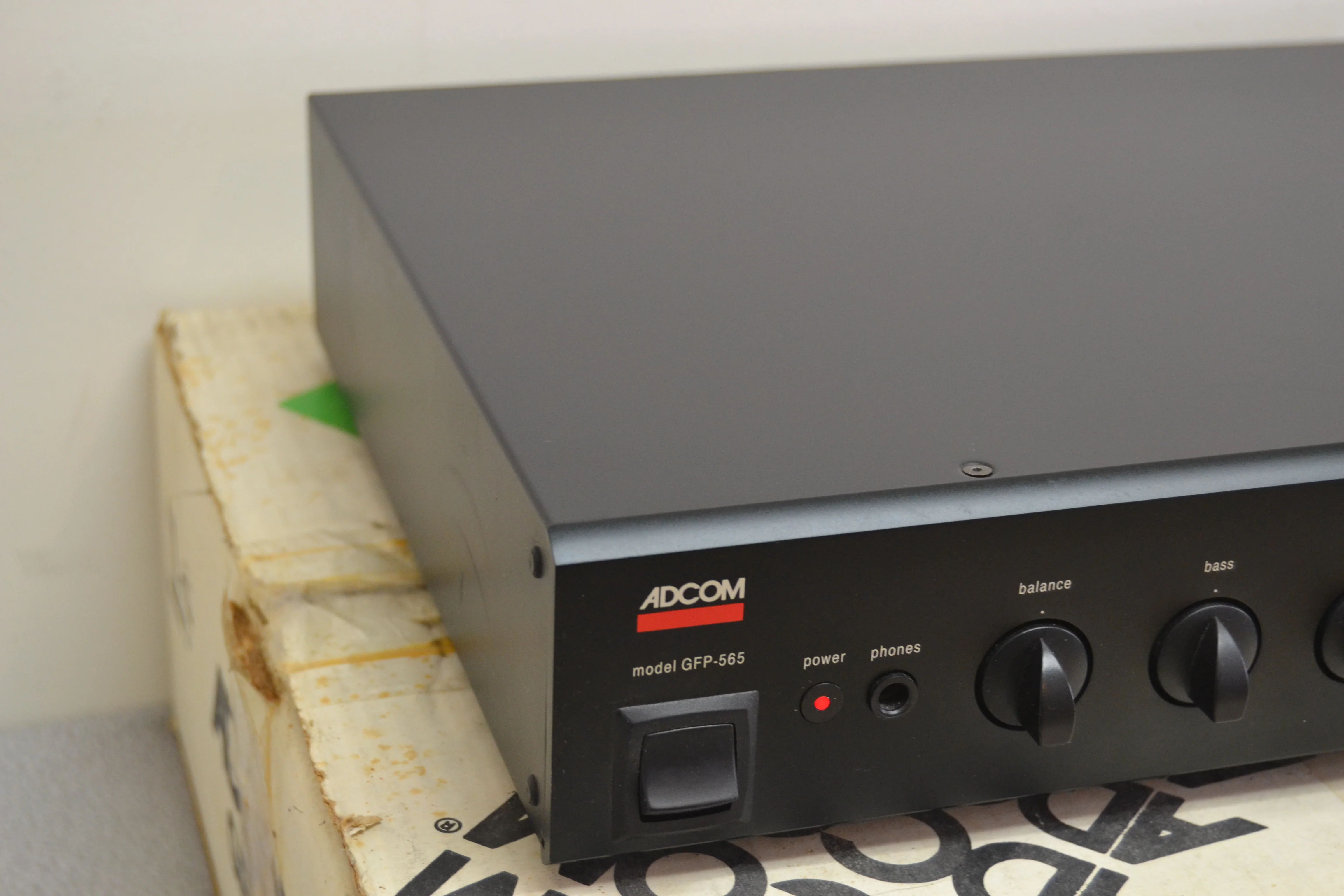 Adcom GFP-565 Stereo Preamplifier (1990-95) * Box - Image 8