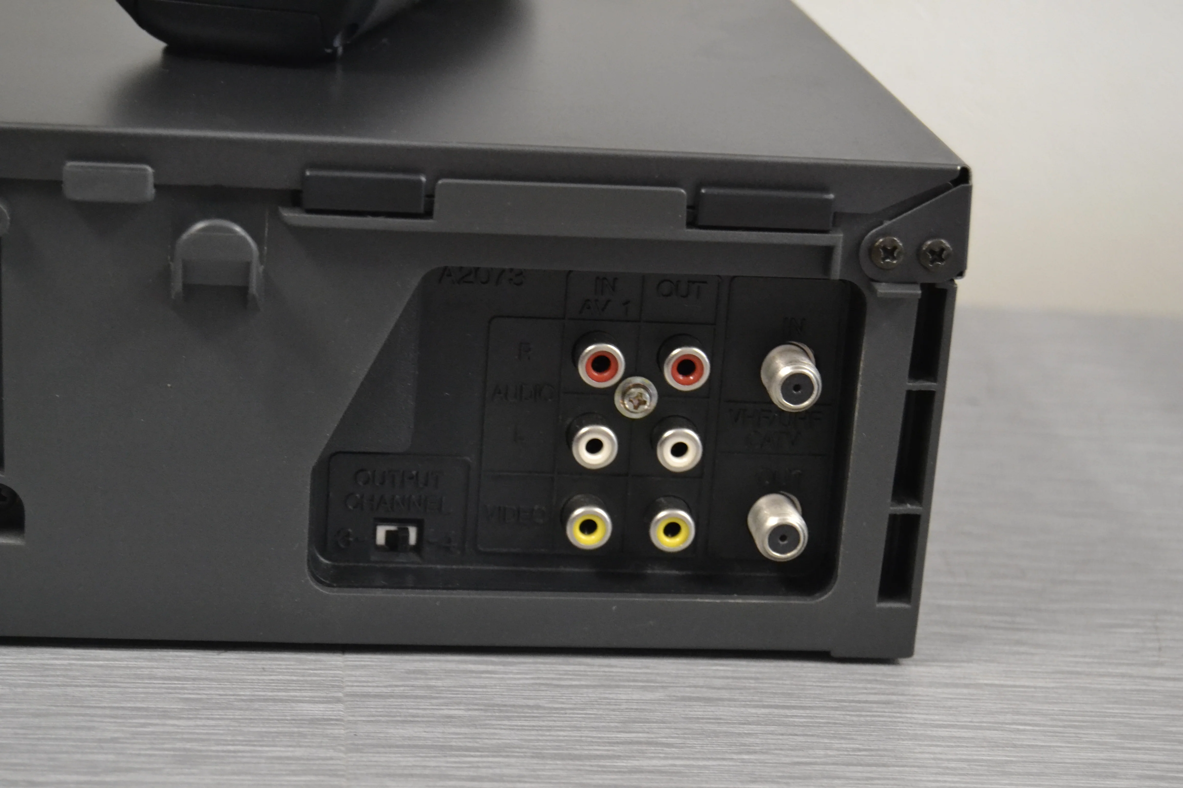 Admiral JSJ20451 Video Cassette Recorder VHS with Remote - Image 9