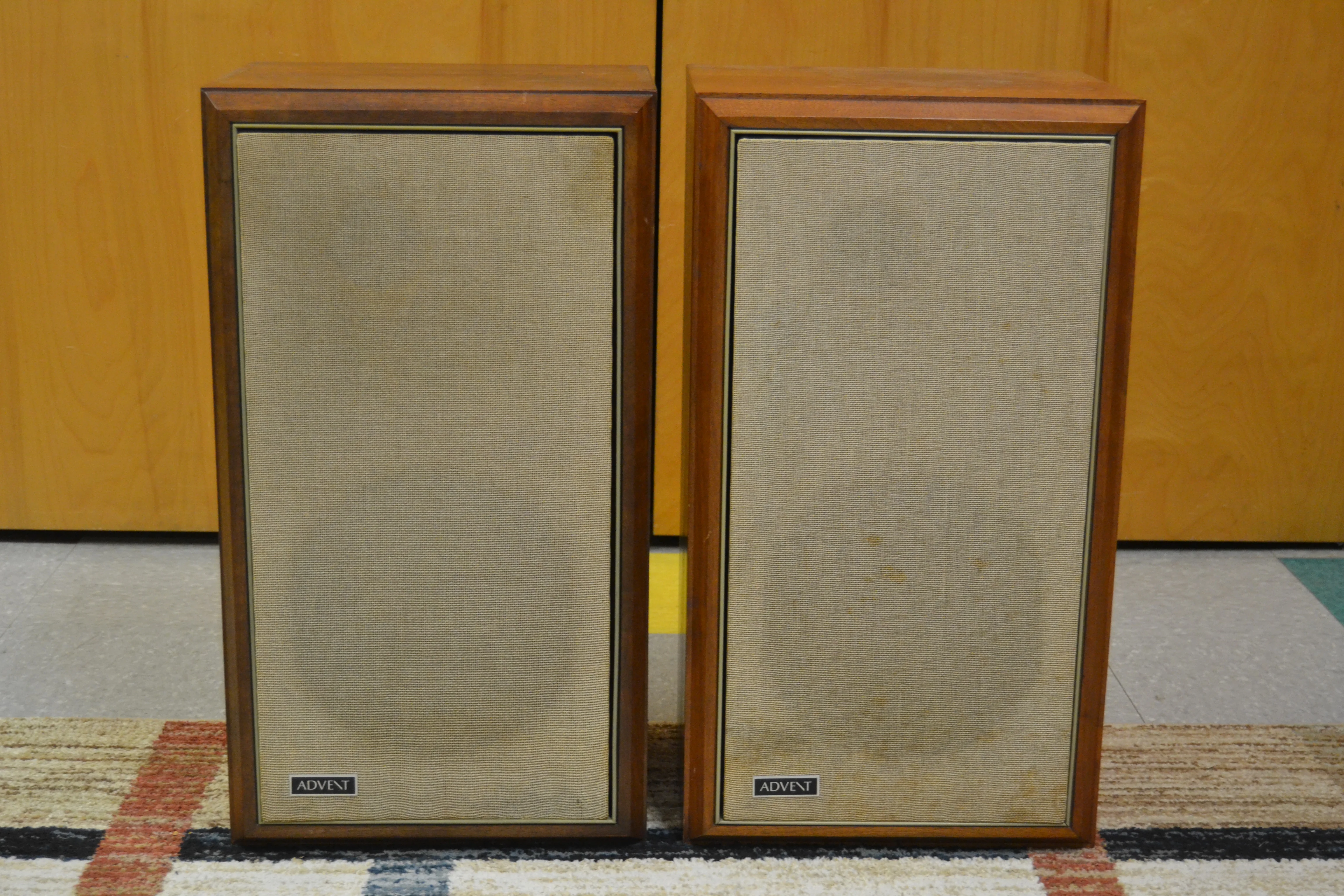 Advent The Large Advent Loudspeaker 1973 * New Foams * Fried Egg Tweeter