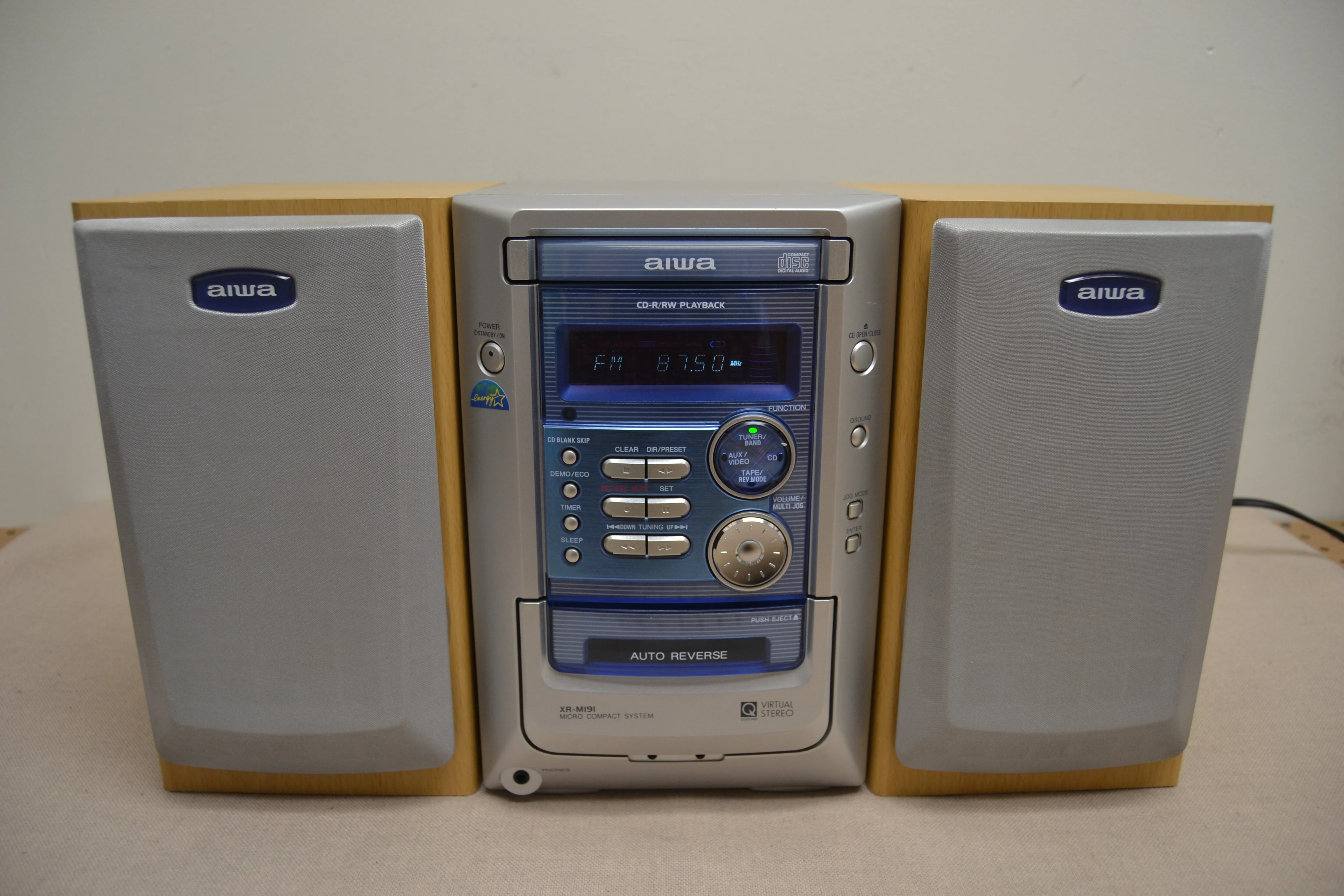 Aiwa CX-LM191U Compact Shelf Stereo System with Speakers * Fully Serviced * New Belts - Image 10