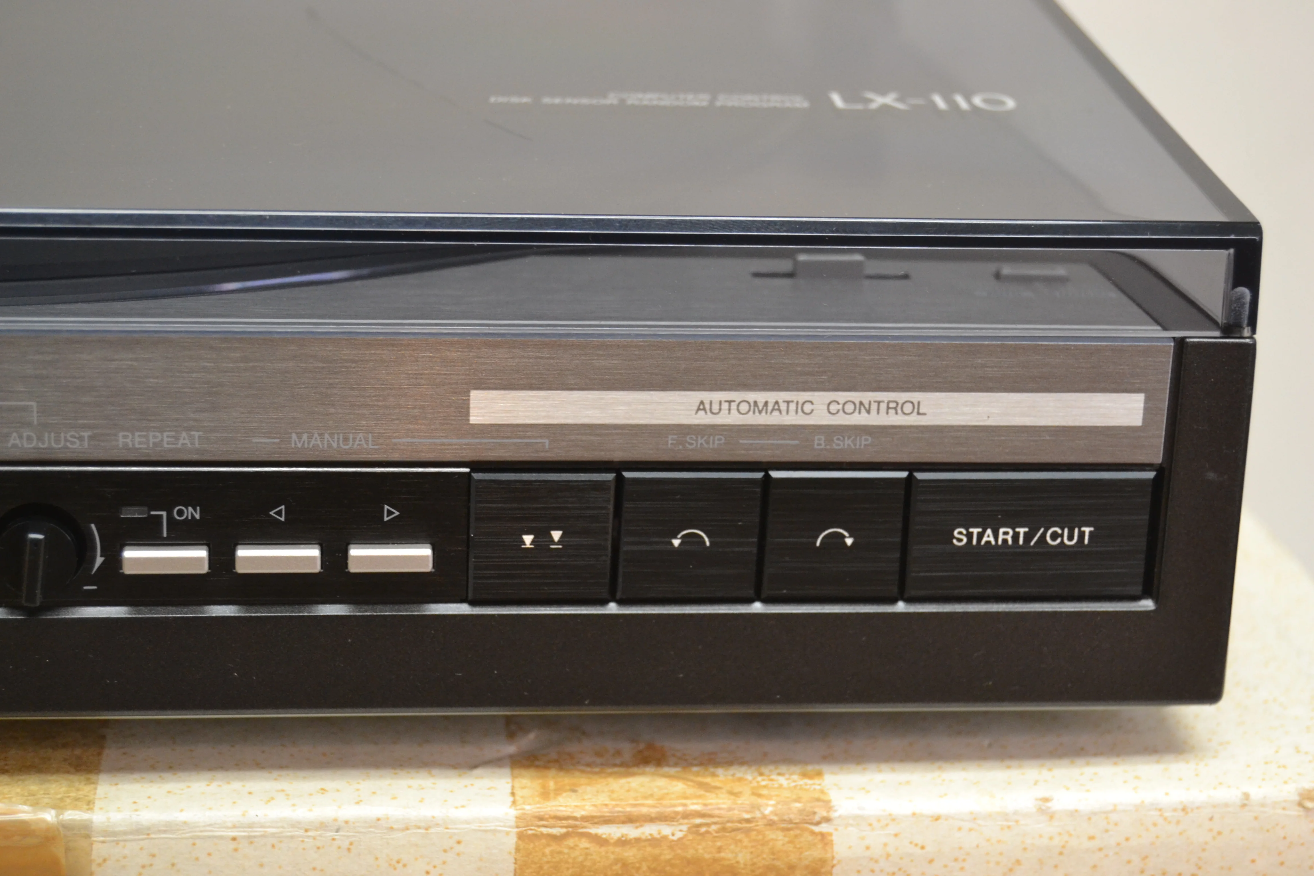 Aiwa LX-110 Linear Tracking Turntable with Track Selector * No Strobe Light * Box * Manual - Image 5
