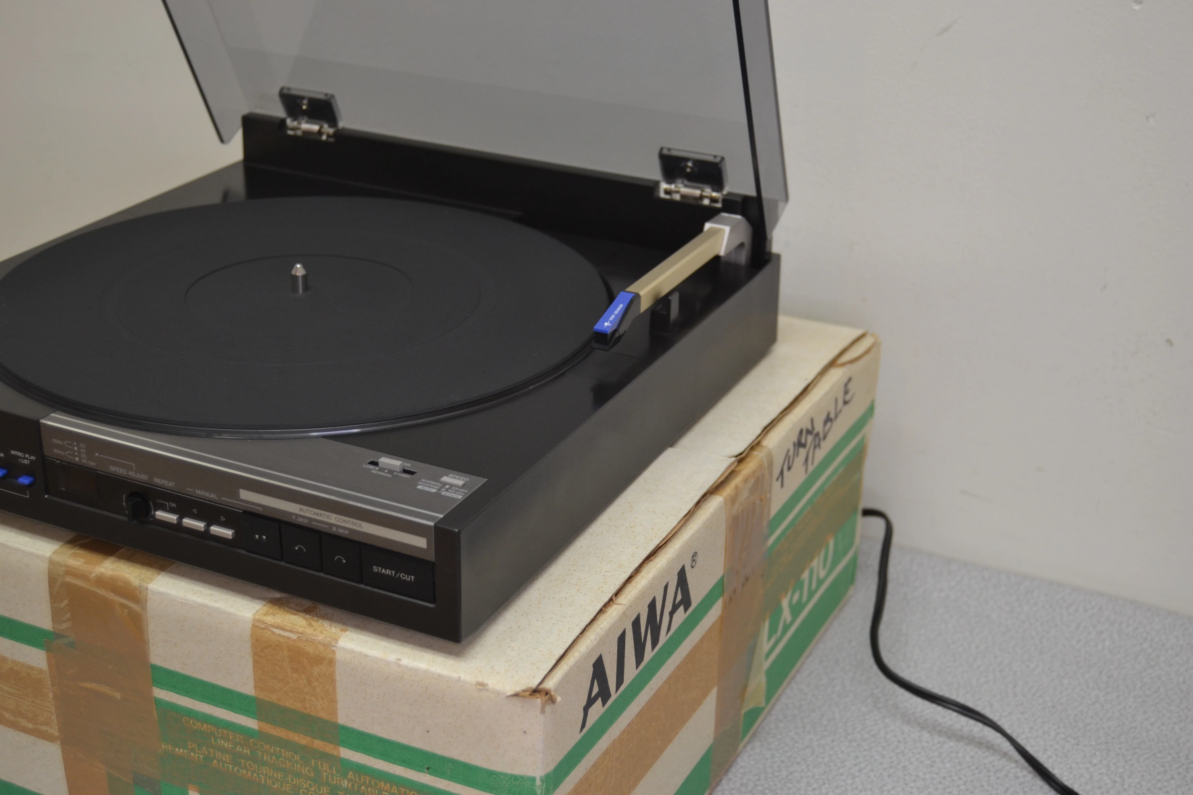 Aiwa LX-110 Linear Tracking Turntable with Track Selector * No Strobe Light * Box * Manual - Image 8