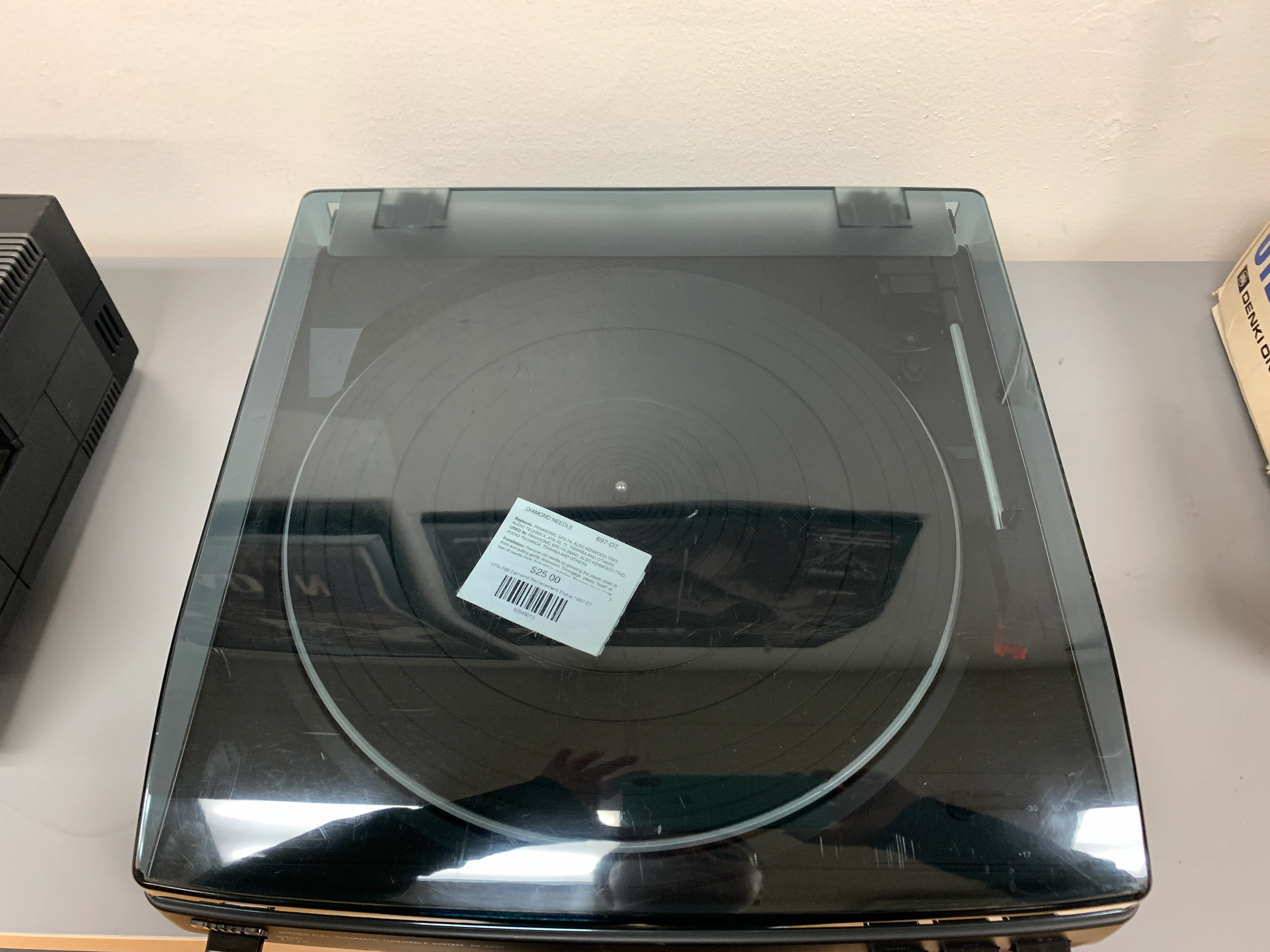 Aiwa PX-E850 Turntable - Image 2