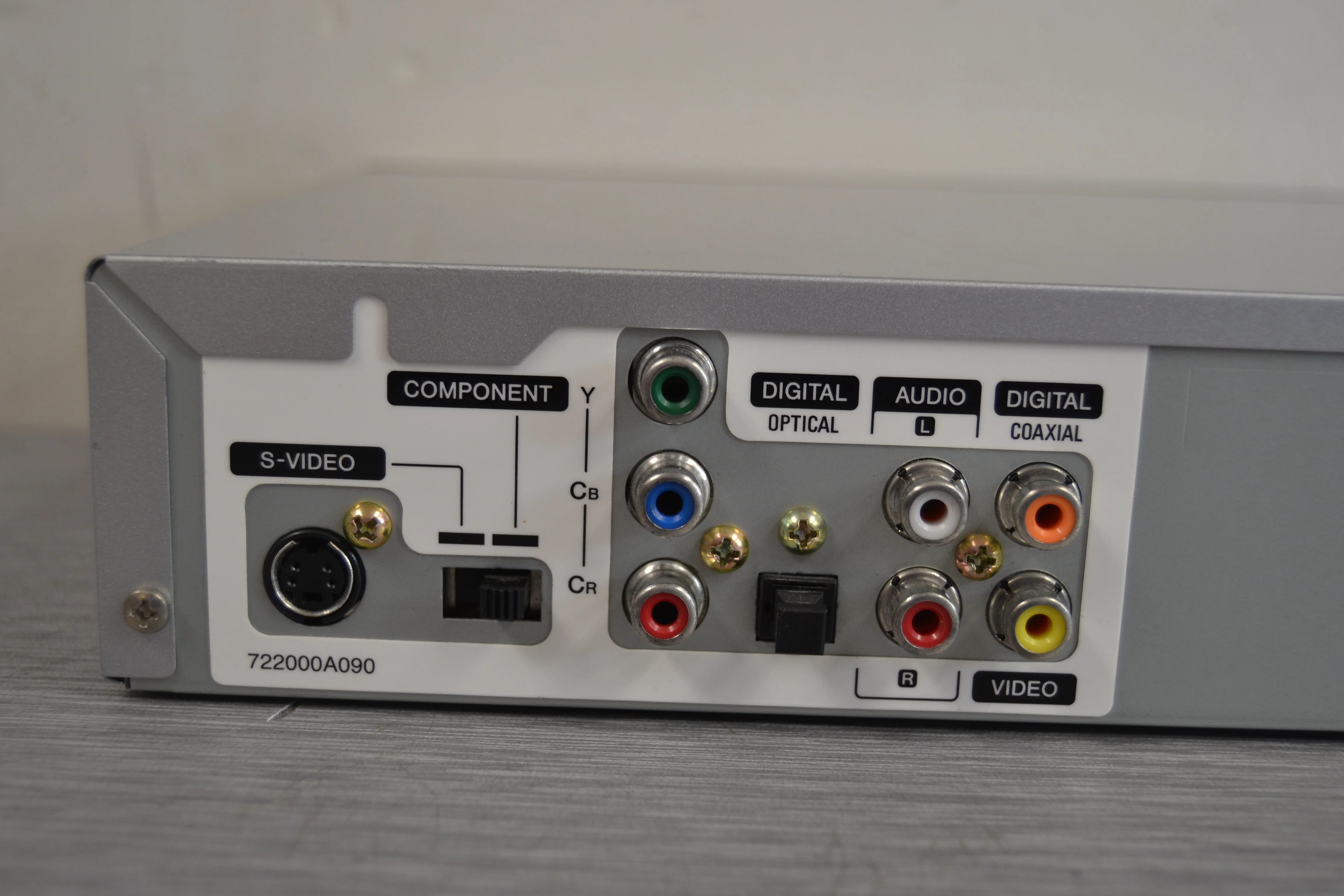 Aiwa XD-AX1 Single CD/DVD Player - Image 4
