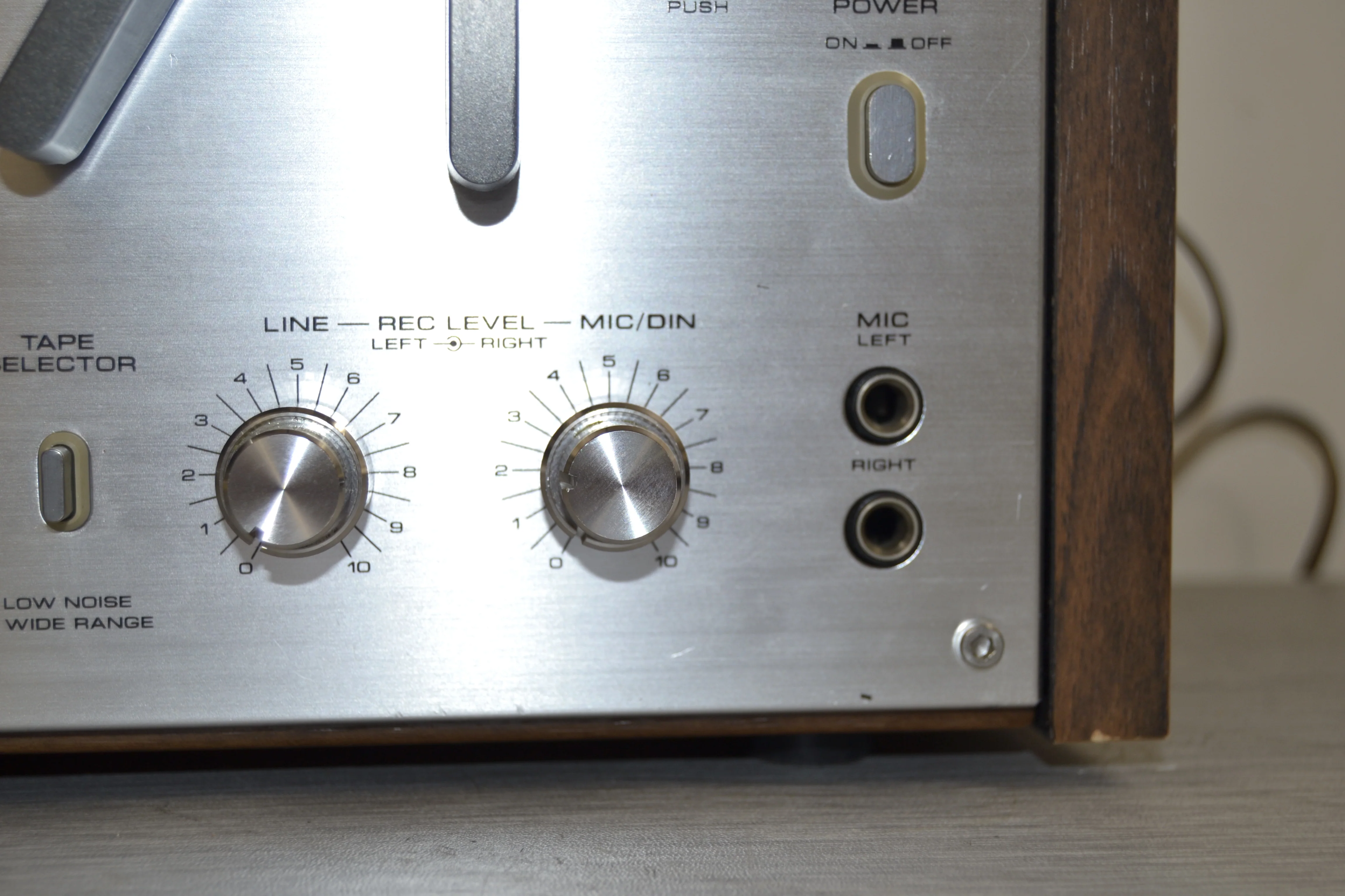 Akai 4000D Reel to Reel Tape Recorder - Image 5