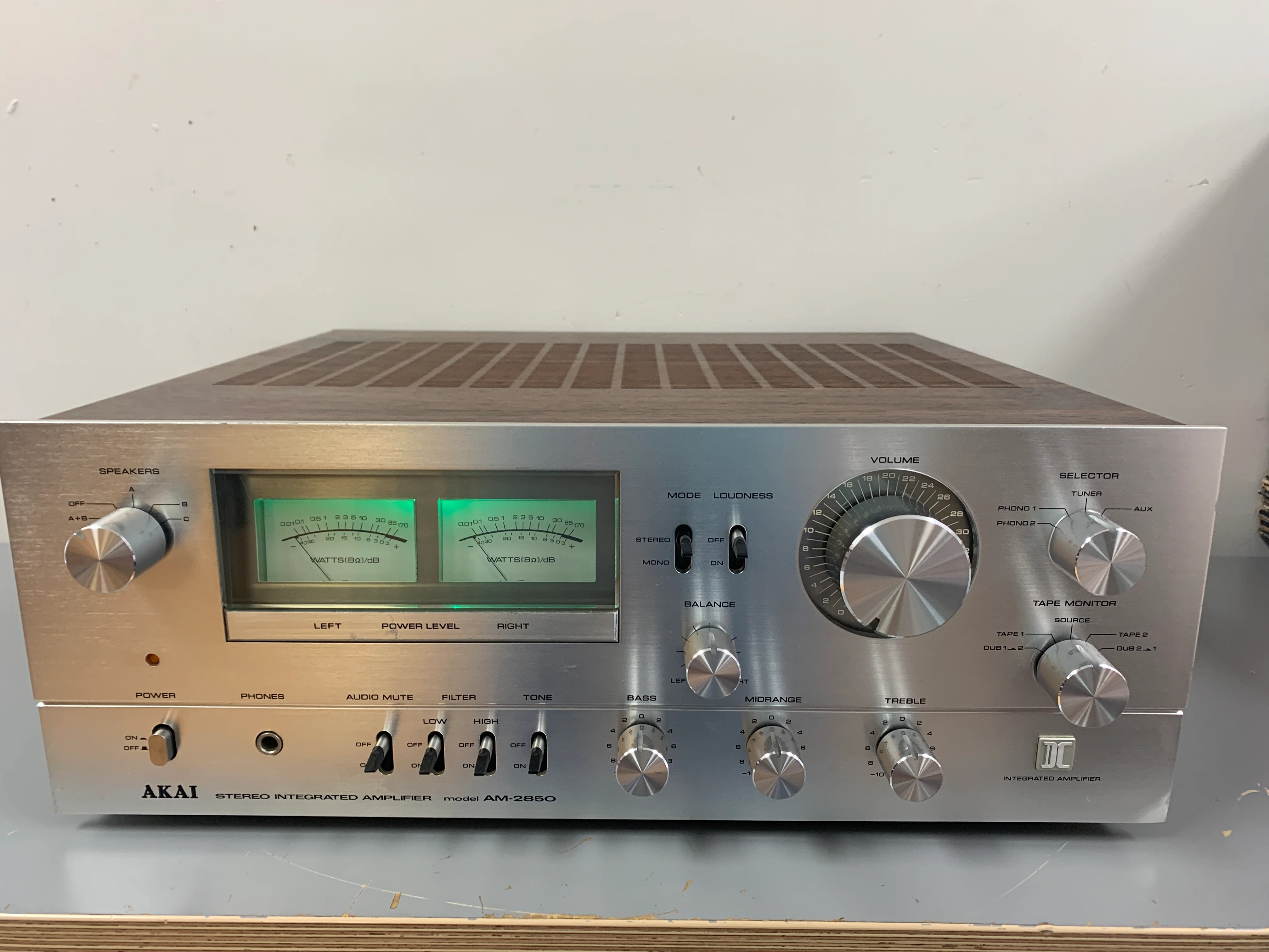 Akai AM2850 Integrated Amplifier