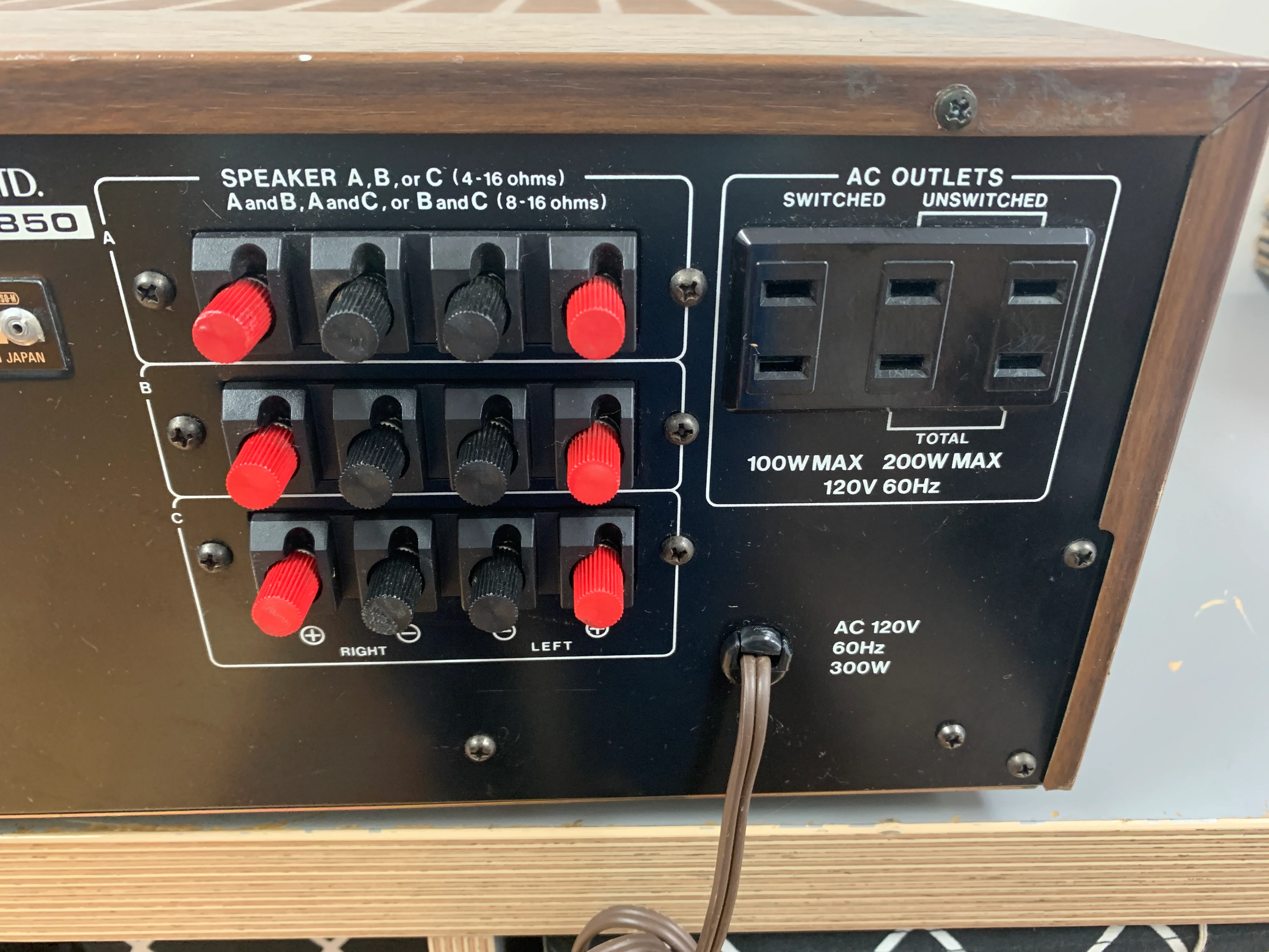 Akai AM2850 Integrated Amplifier - Image 11