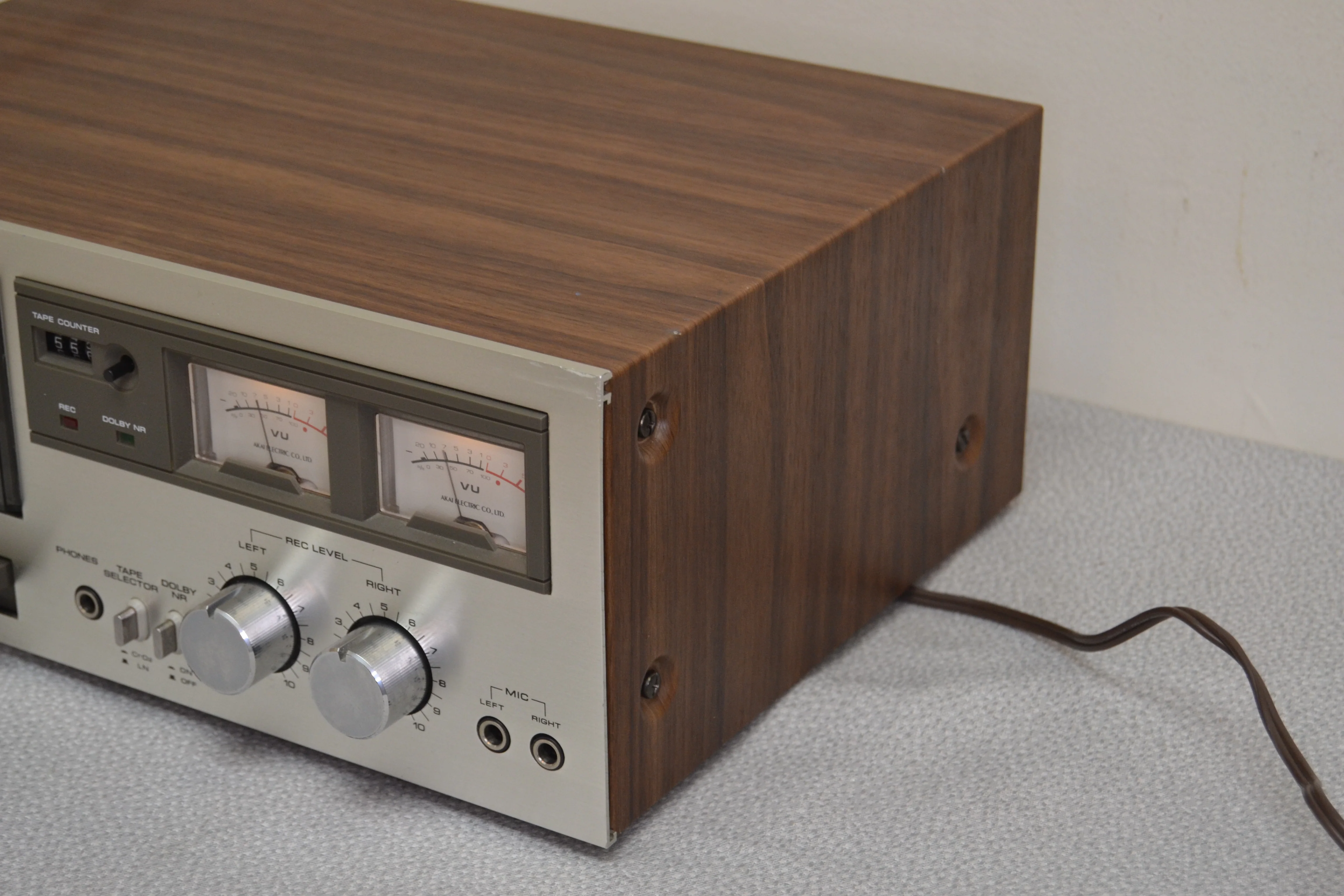Akai CS-703D Single Cassette Deck * Fully Serviced * New Belts - Image 10