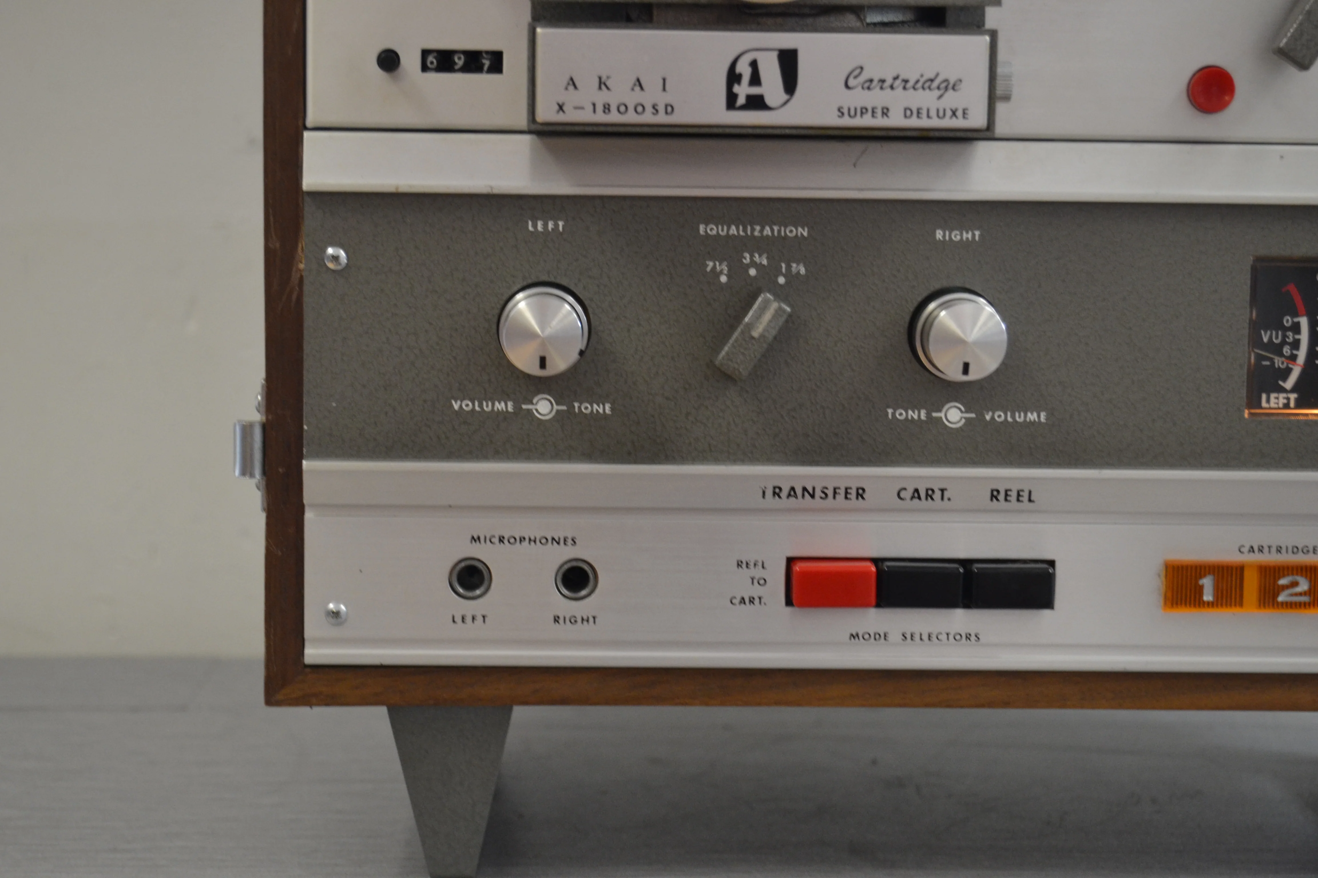 Akai X1800SD Reel to Reel/8 Track Tape Recorder (1970) - Image 2