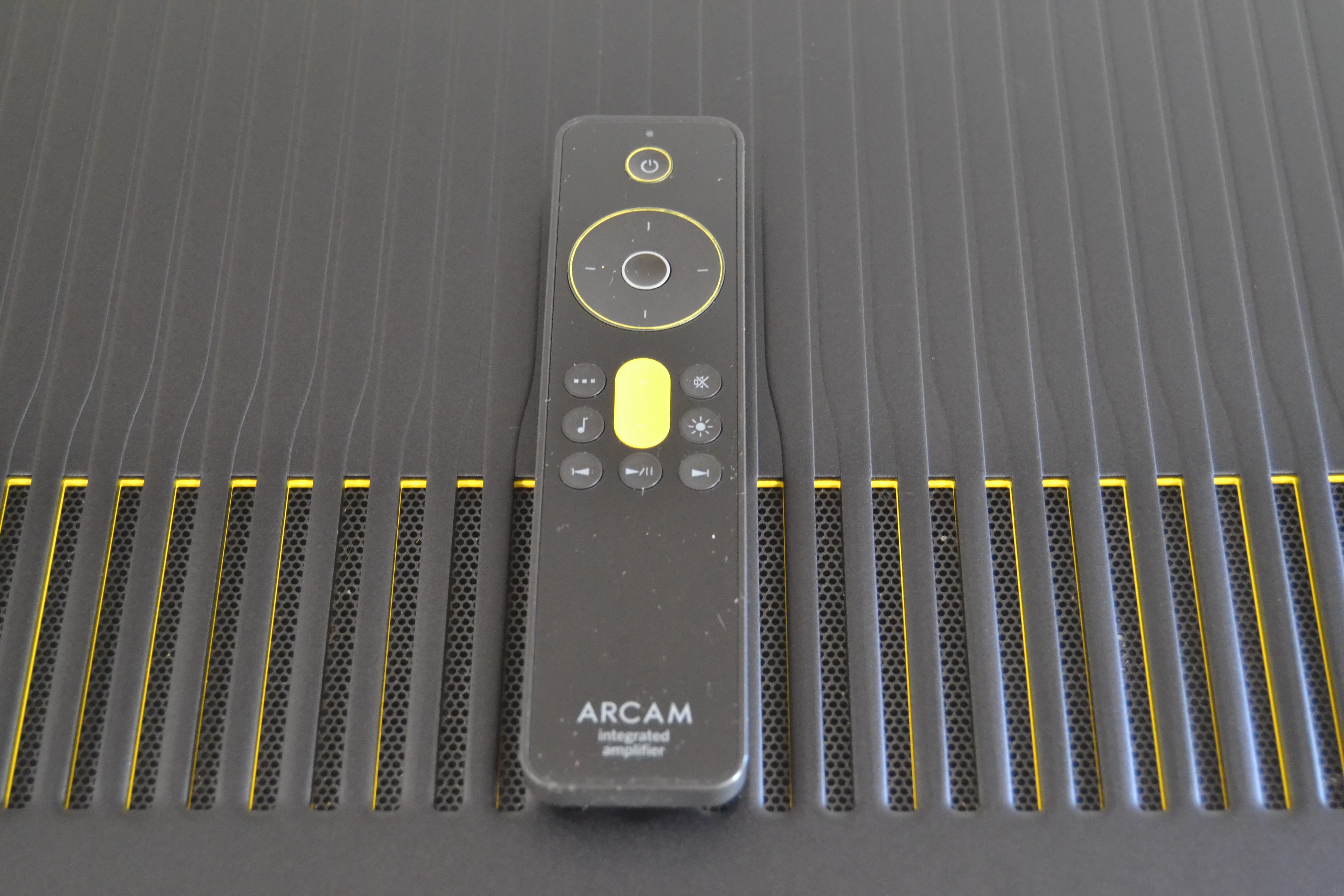Arcam A25 Stereo Integrated Amplifier * Remote - Image 6
