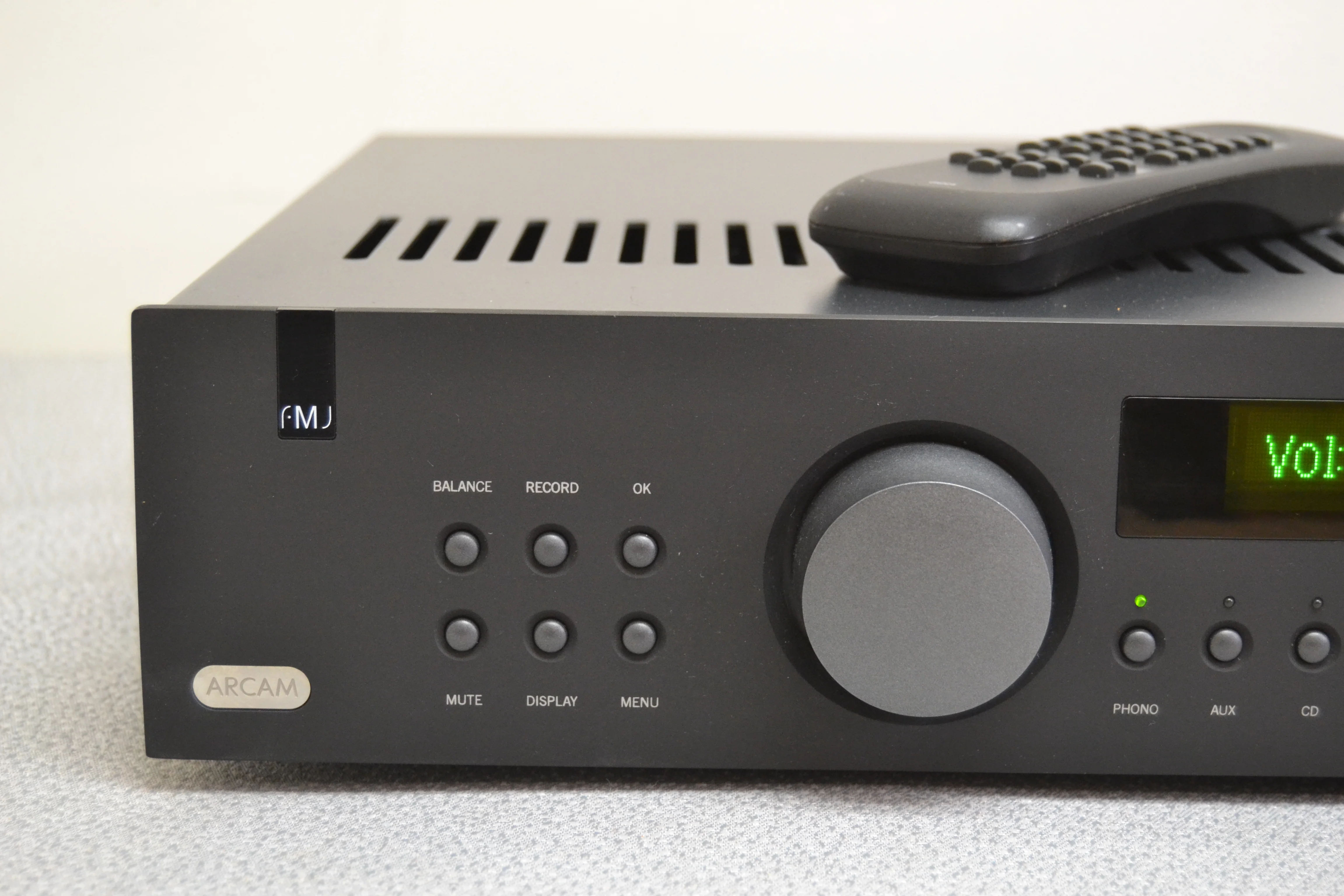 Arcam FMJA38 Stereo Integrated Amplifier * Remote * 105W RMS * No Phono - Image 2