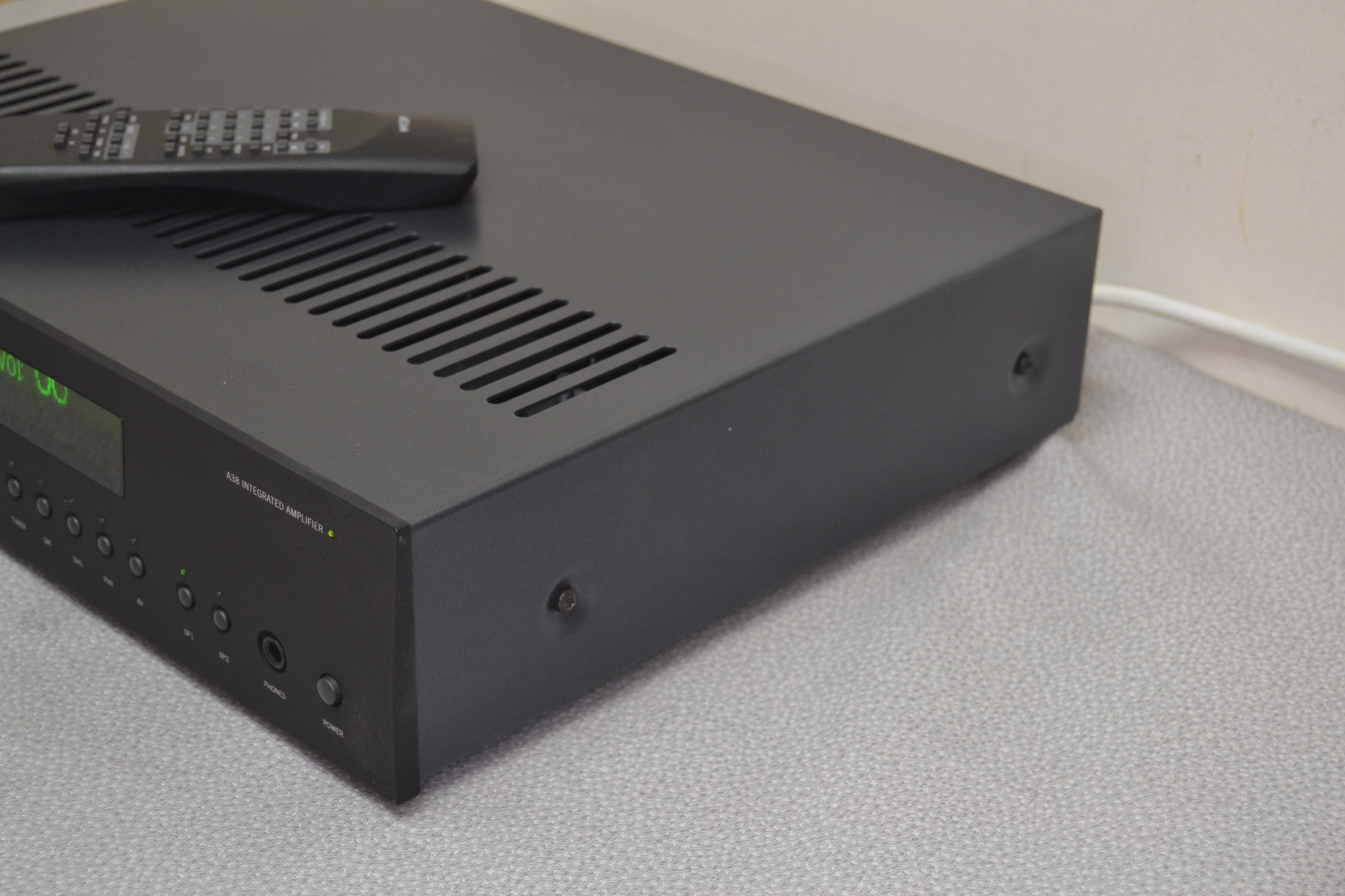 Arcam FMJA38 Stereo Integrated Amplifier * Remote * 105W RMS * No Phono - Image 8