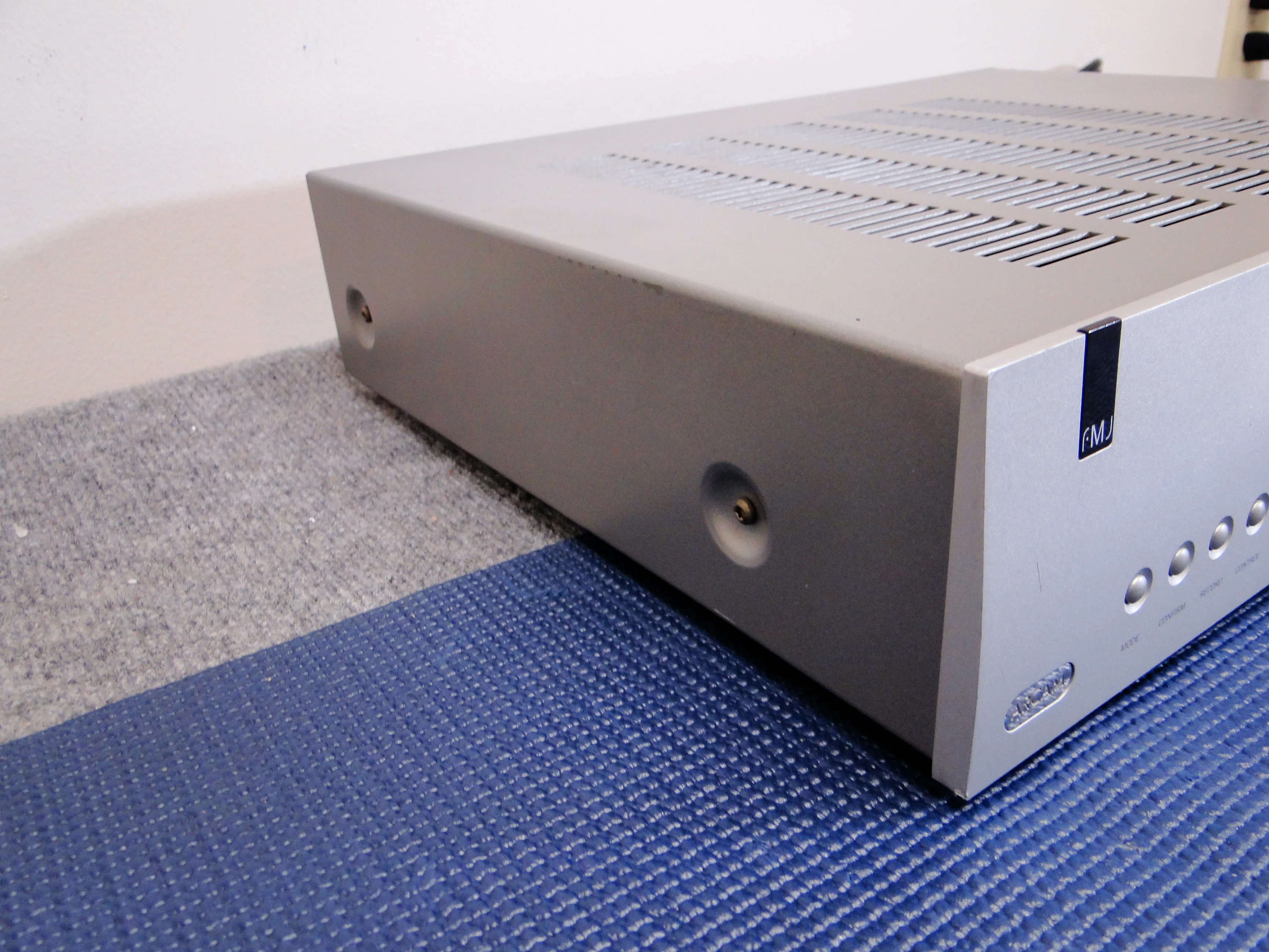 Arcam RMJ A22 Stereo Integrated Amplifier - Image 7