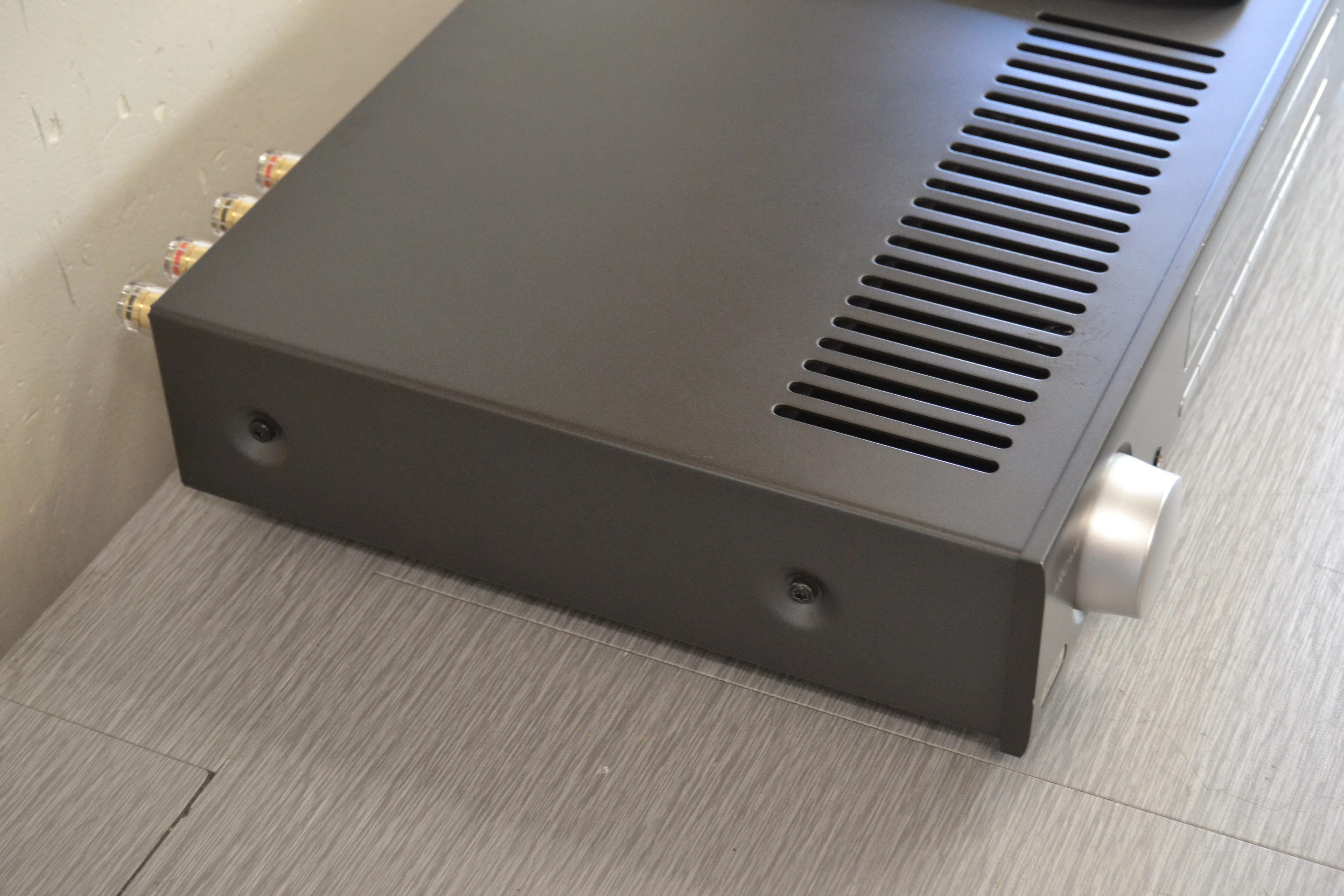 Arcam SA20 Stereo integrated amplifier with built-in DAC * Remote - Image 7