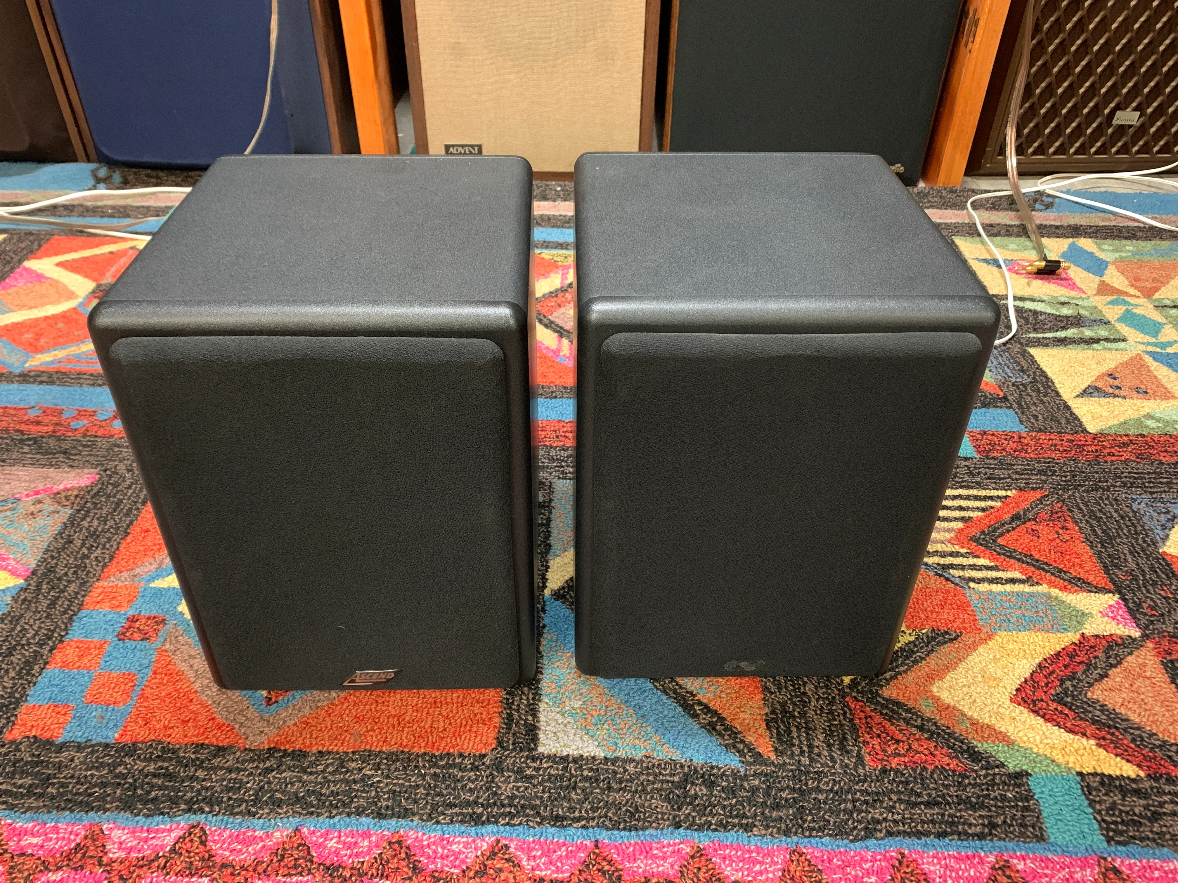 Ascent CBM-170 Bookshelf Speakers