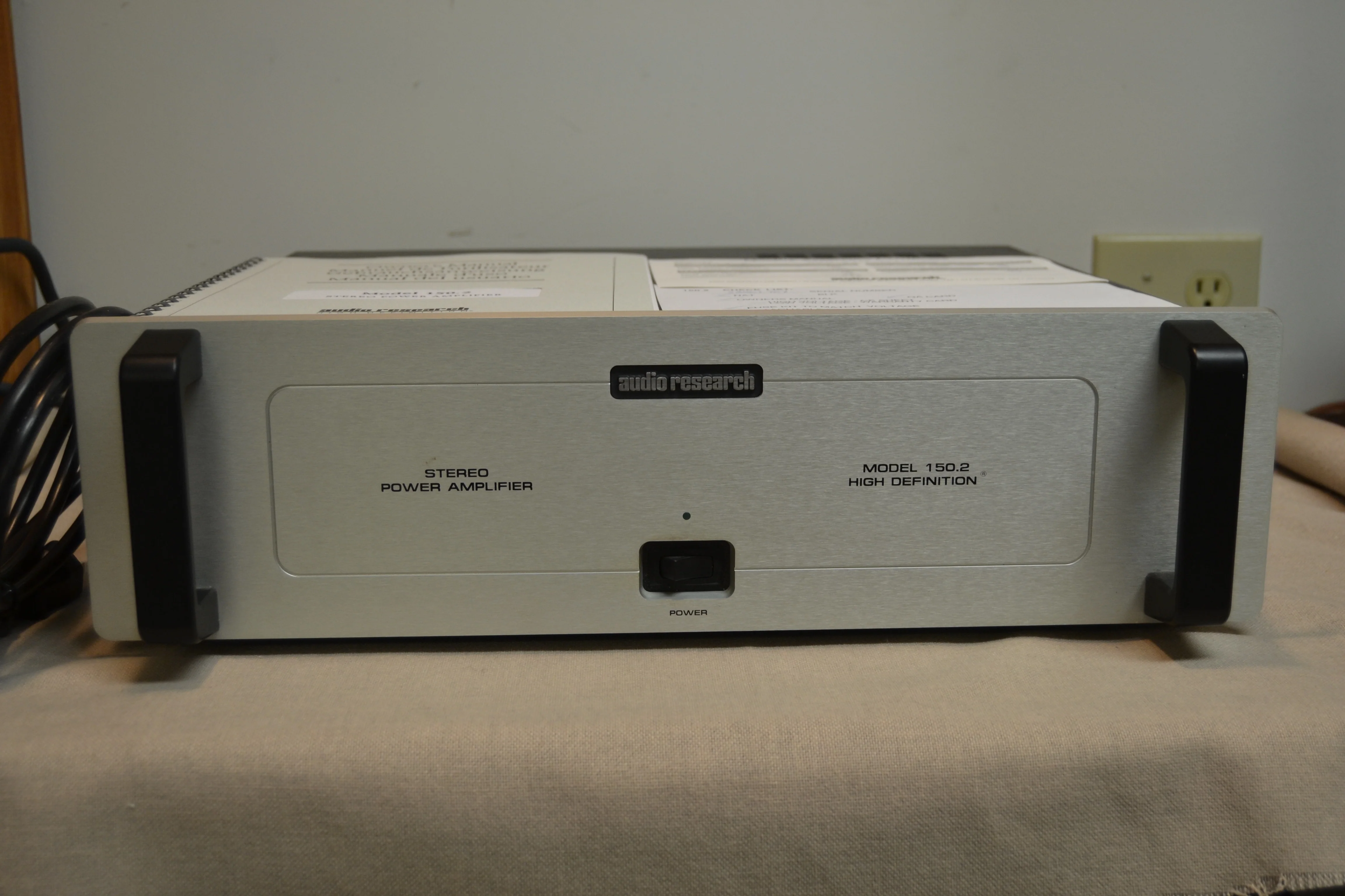 Audio Research 150.2 Power Amplifier * 150W RMS * Manuals * Original Box - Image 2