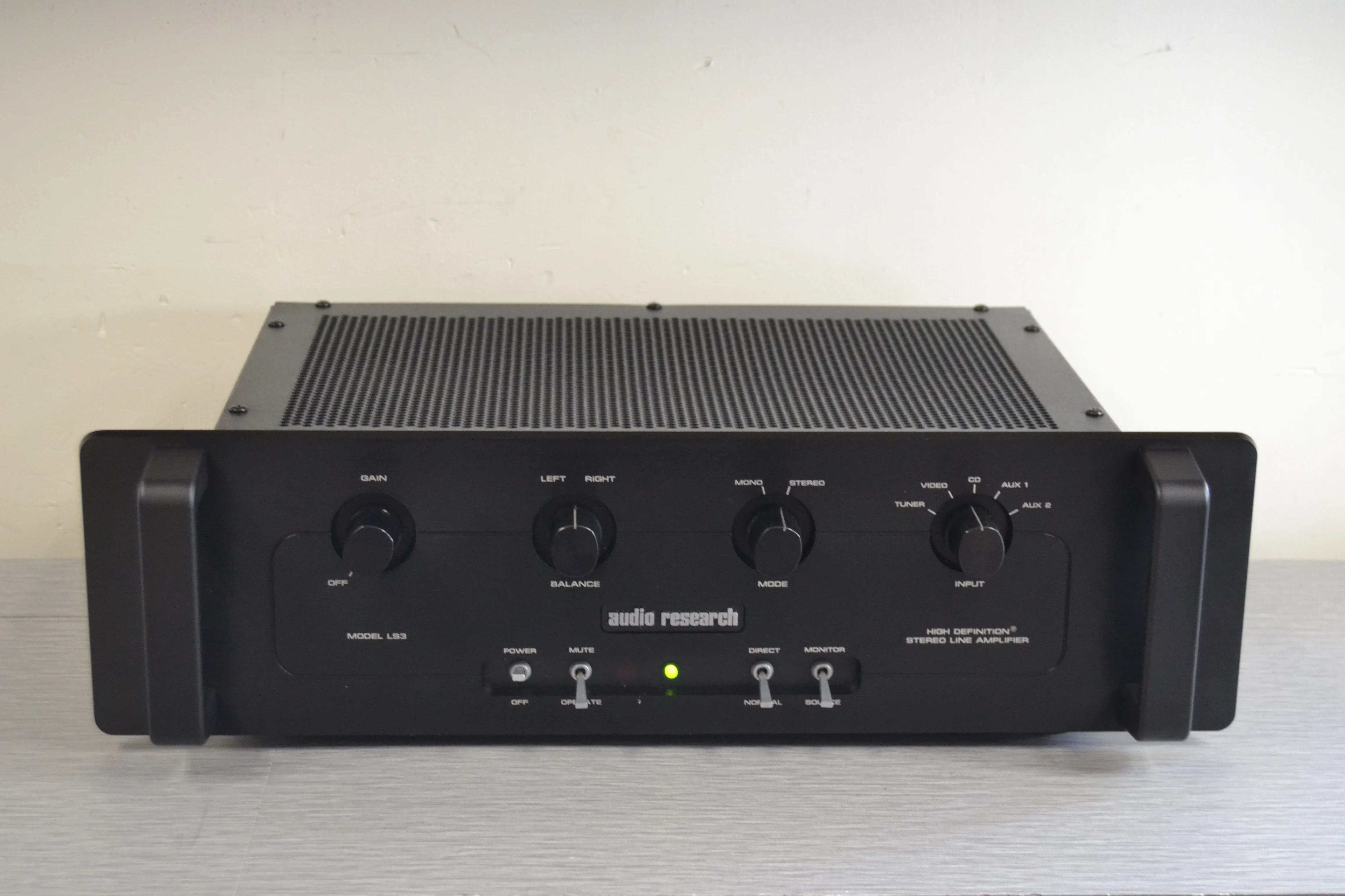 Audio Research LS3 Stereo Preamplifier - Image 2