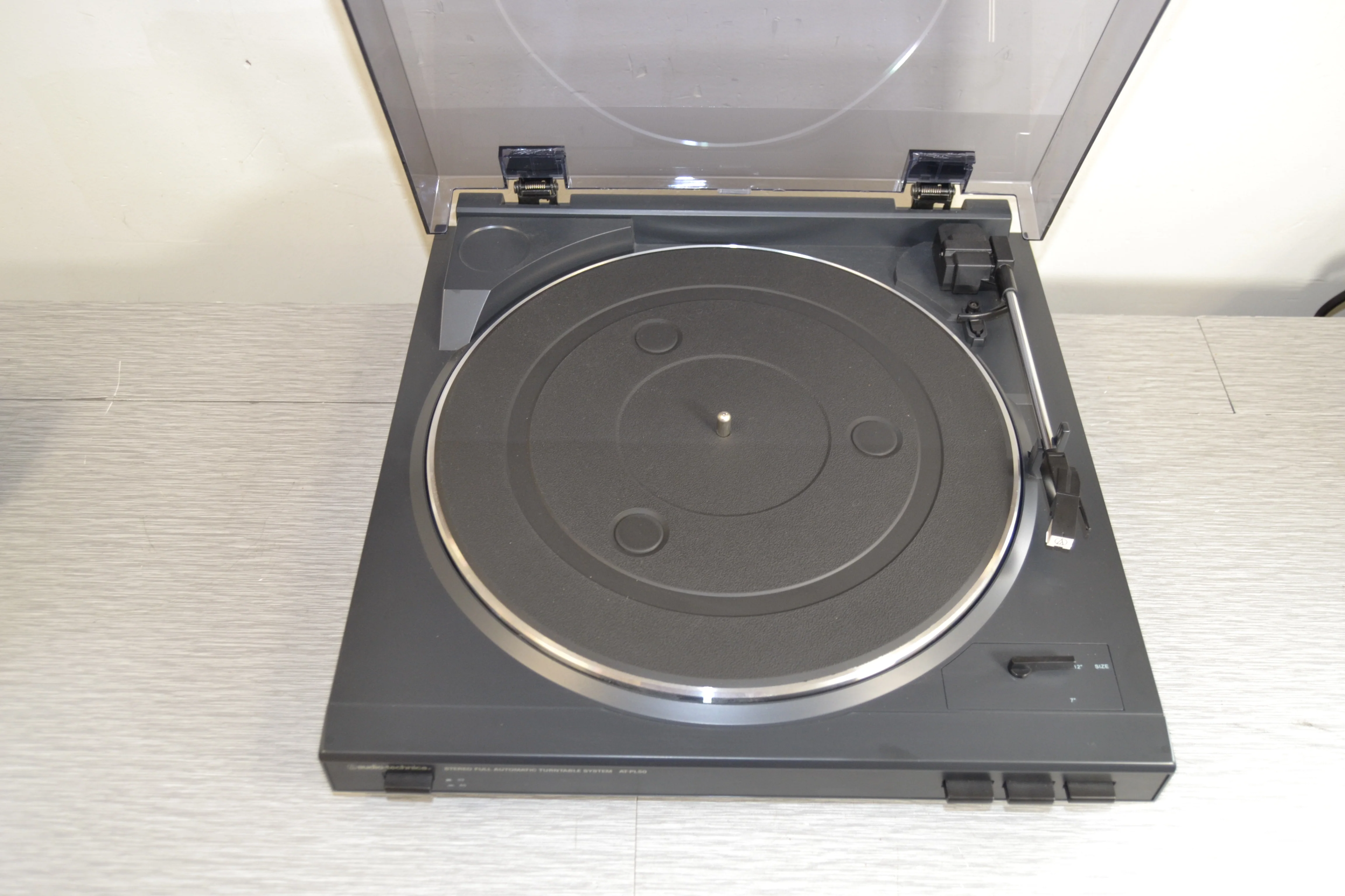 Audio Technica AT-PL50 Belt Drive Turntable - Image 2