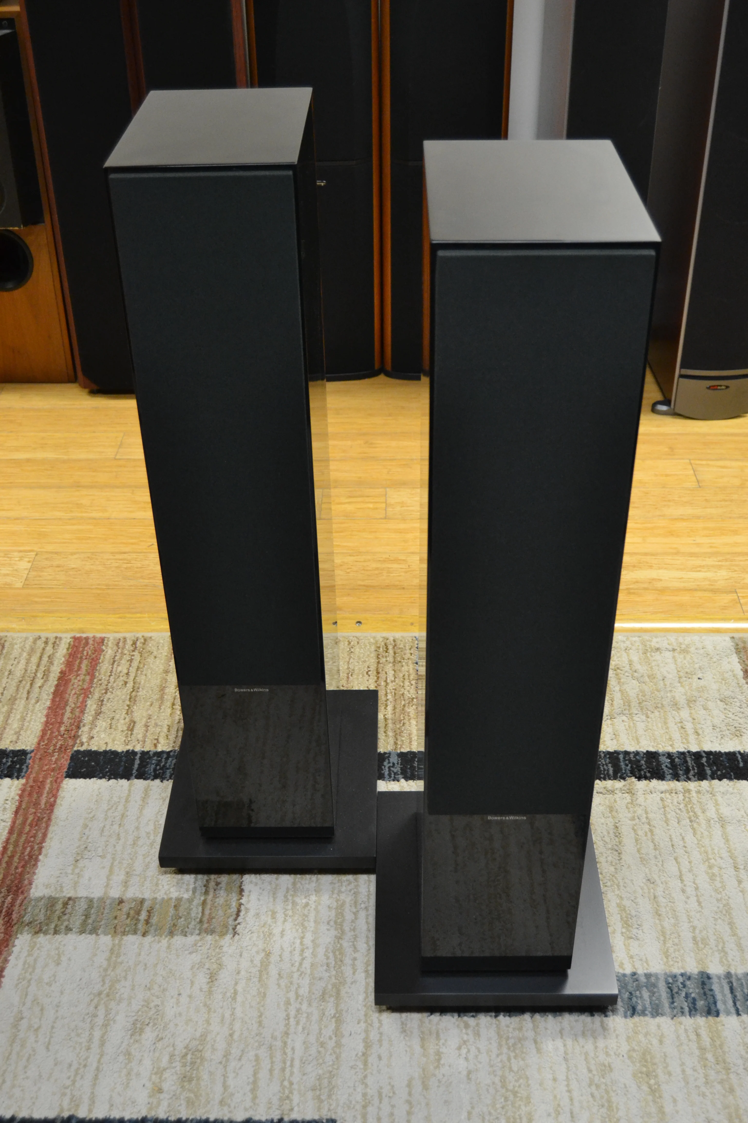 B&W Bower & Wilkins 703 S2 Floor Standing Speakers * Gloss Black