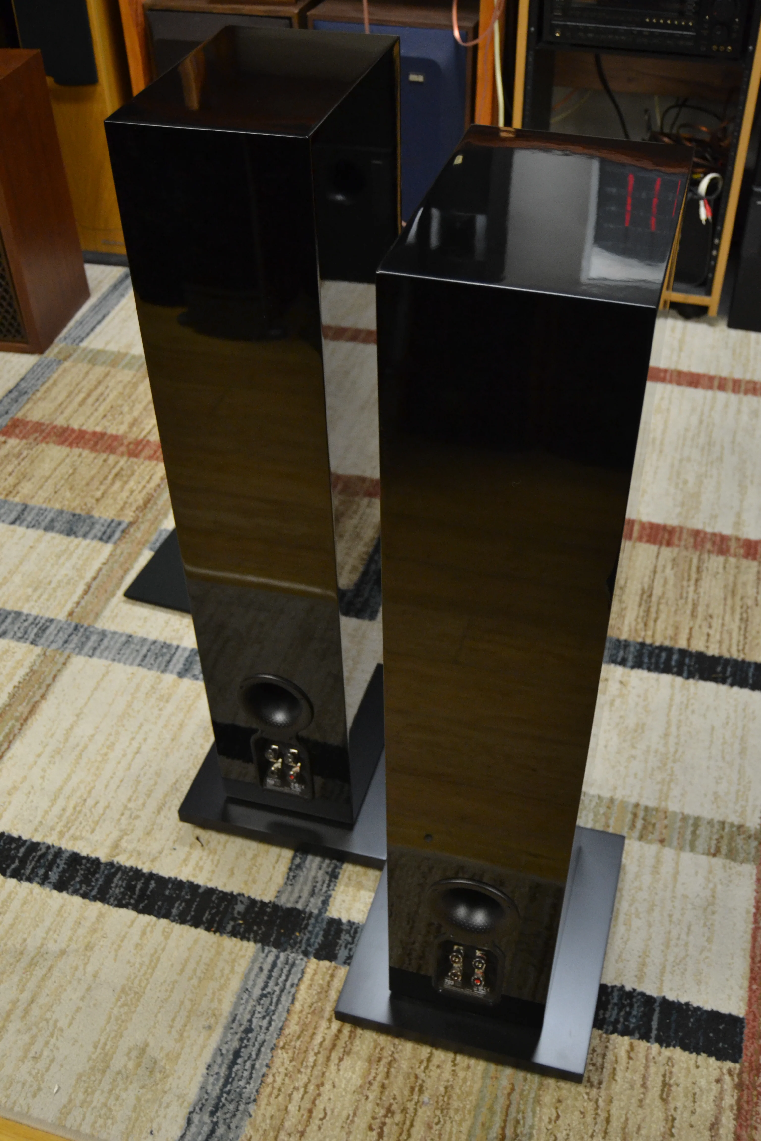 B&W Bower & Wilkins 703 S2 Floor Standing Speakers * Gloss Black - Image 9