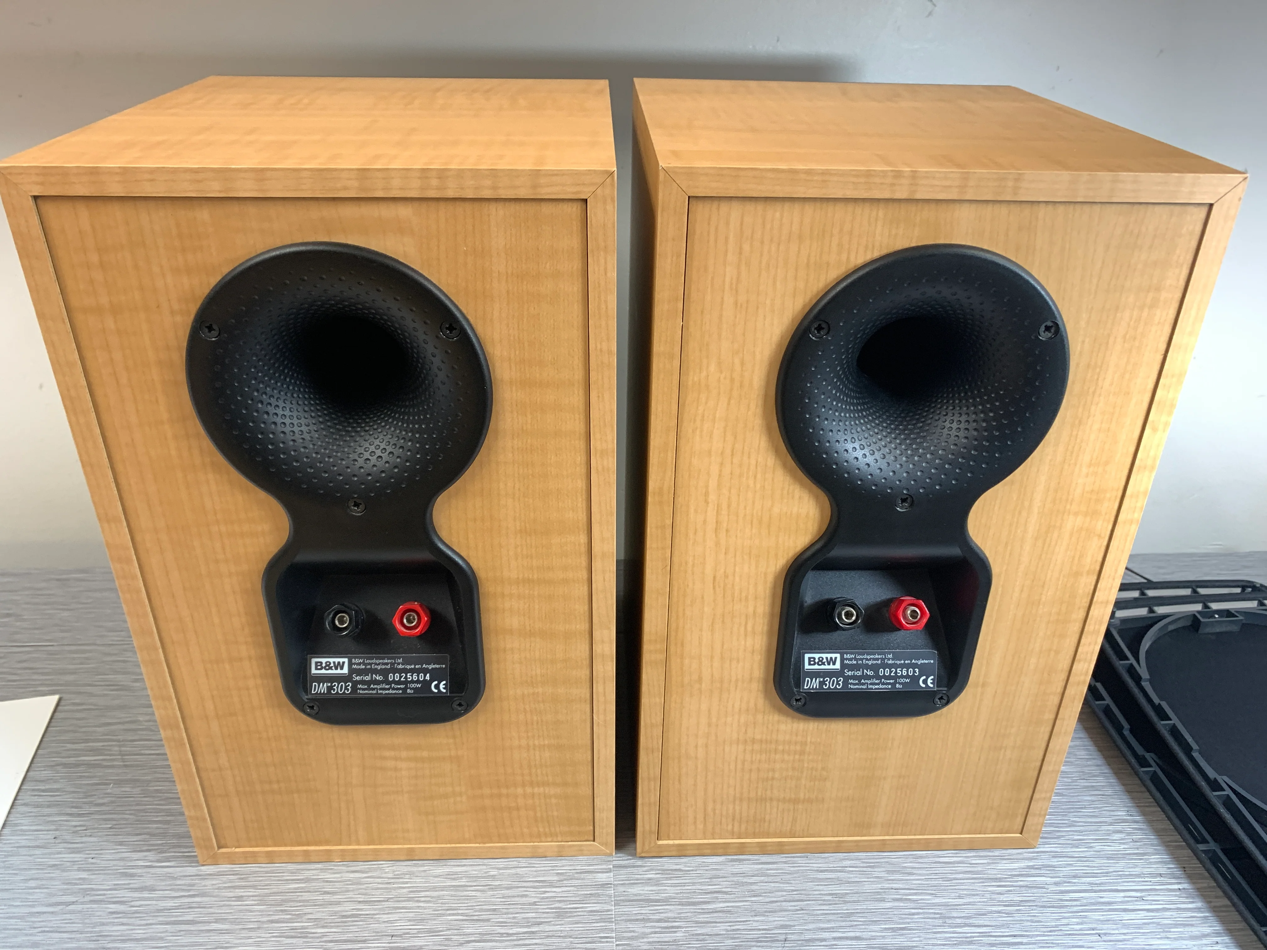 B&W DM-303 Bookshelf Speakers - Image 6