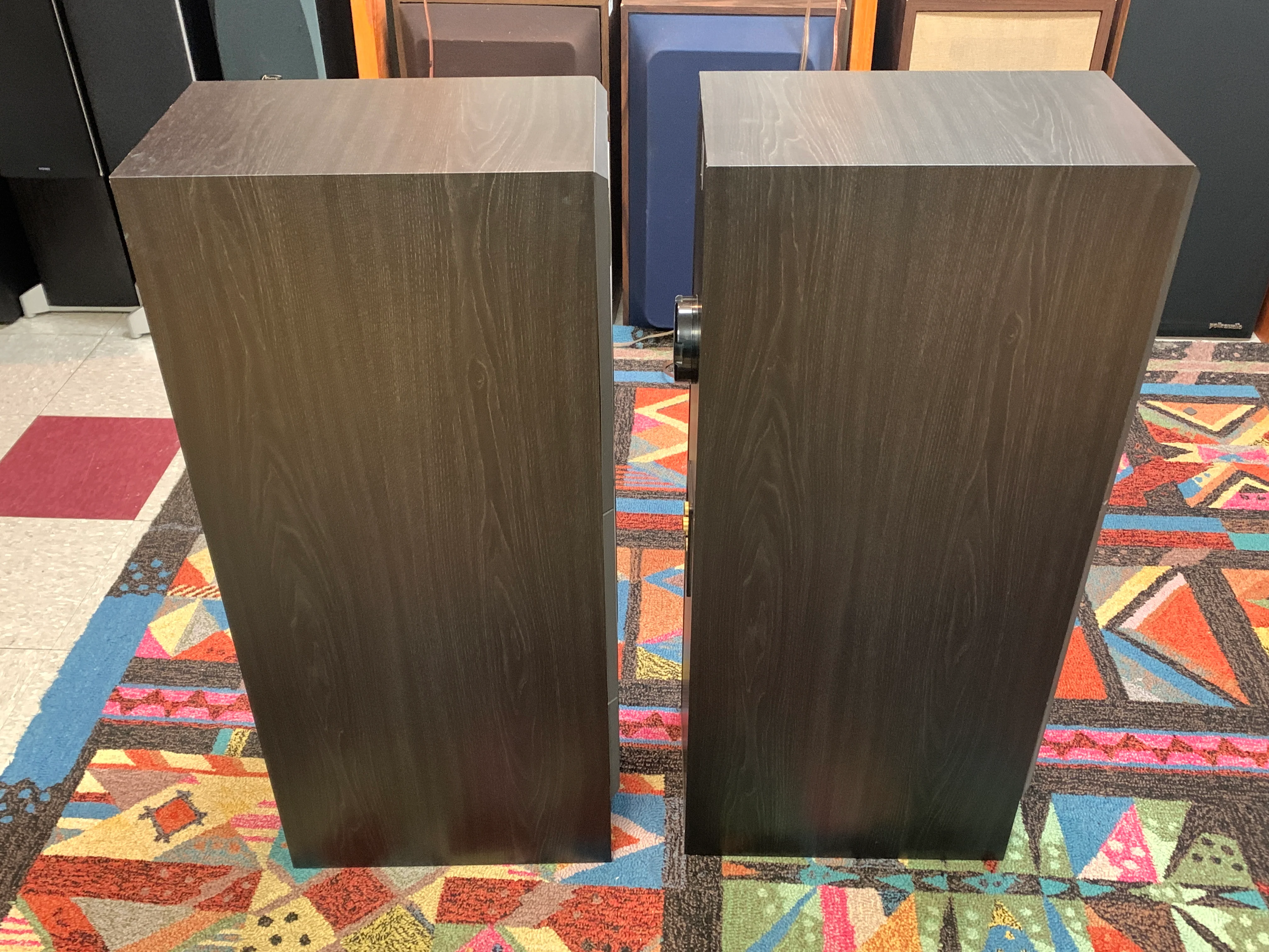 B&W DM 630i Floor Speakers - Image 5